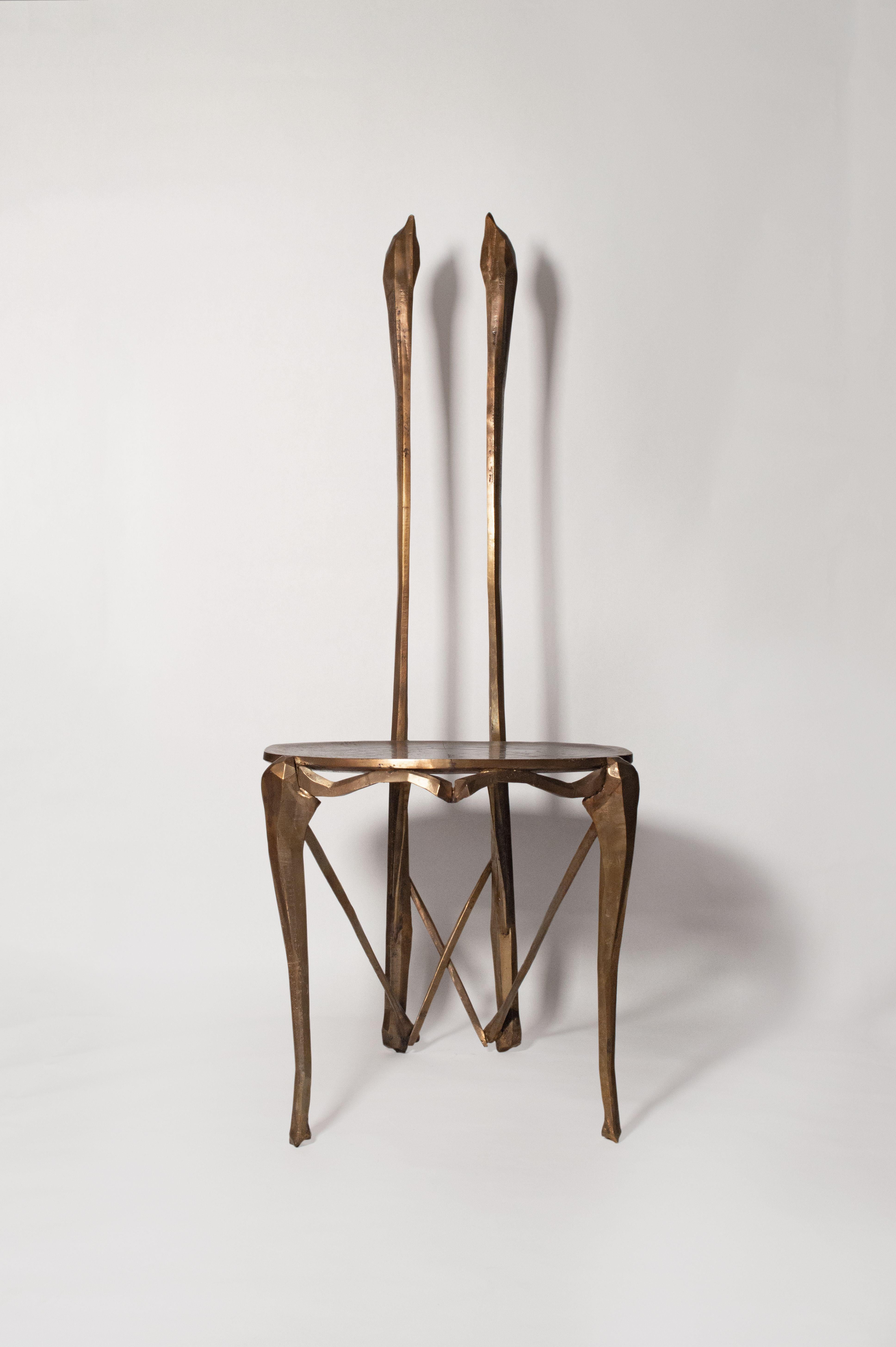 Skulpturaler Stuhl Ignis Ossium von Acoocooro
Abmessungen: B 46 x T 56 x H 115 cm, Sitzhöhe 45 cm.
MATERIALIEN: Sandgegossene Bronze.
Verschiedene Ausführungen verfügbar. 

Alle unsere Lampen können je nach Land verkabelt werden. Wenn es in die