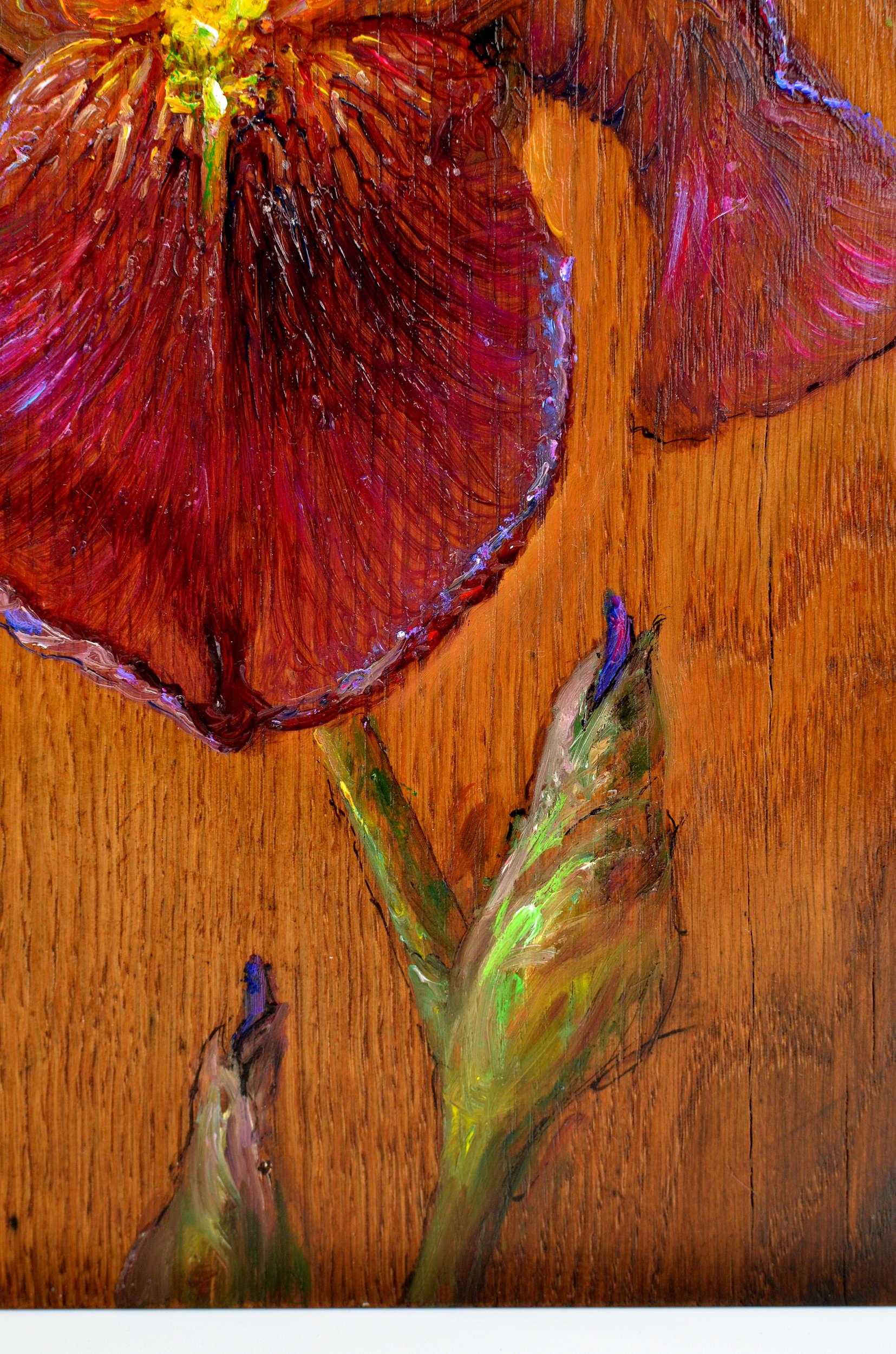 Iris. 2015. Wood/oak, huile. 32x25x3 cm - Marron Still-Life Painting par Igor Maikov