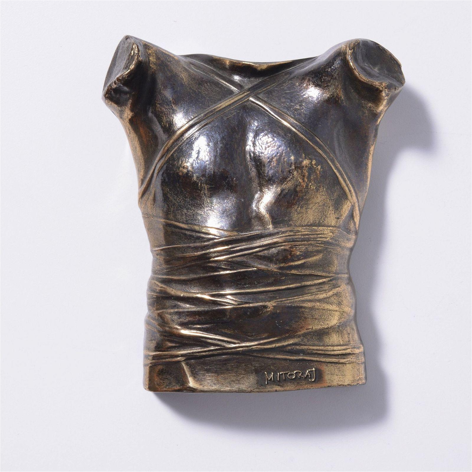 Figurative Sculpture Igor Mitoraj - Petite sculpture de torse en bronze Cuirasse