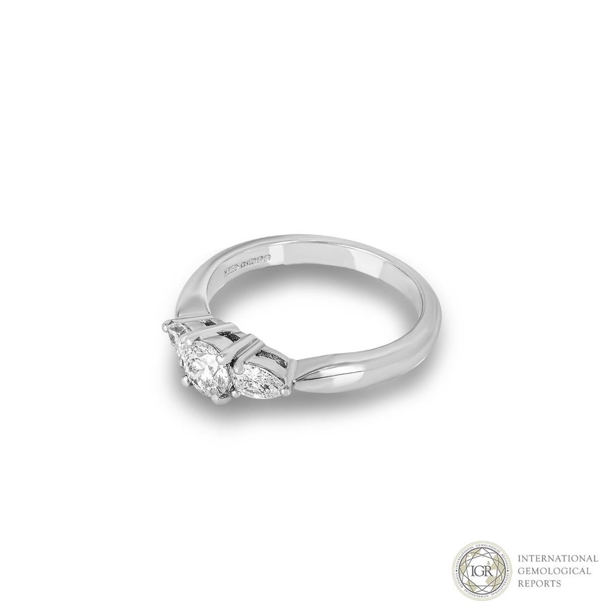 IGR Certified Platinum Diamond Three Stone Ring 0.37ct G/SI2 In New Condition For Sale In London, GB