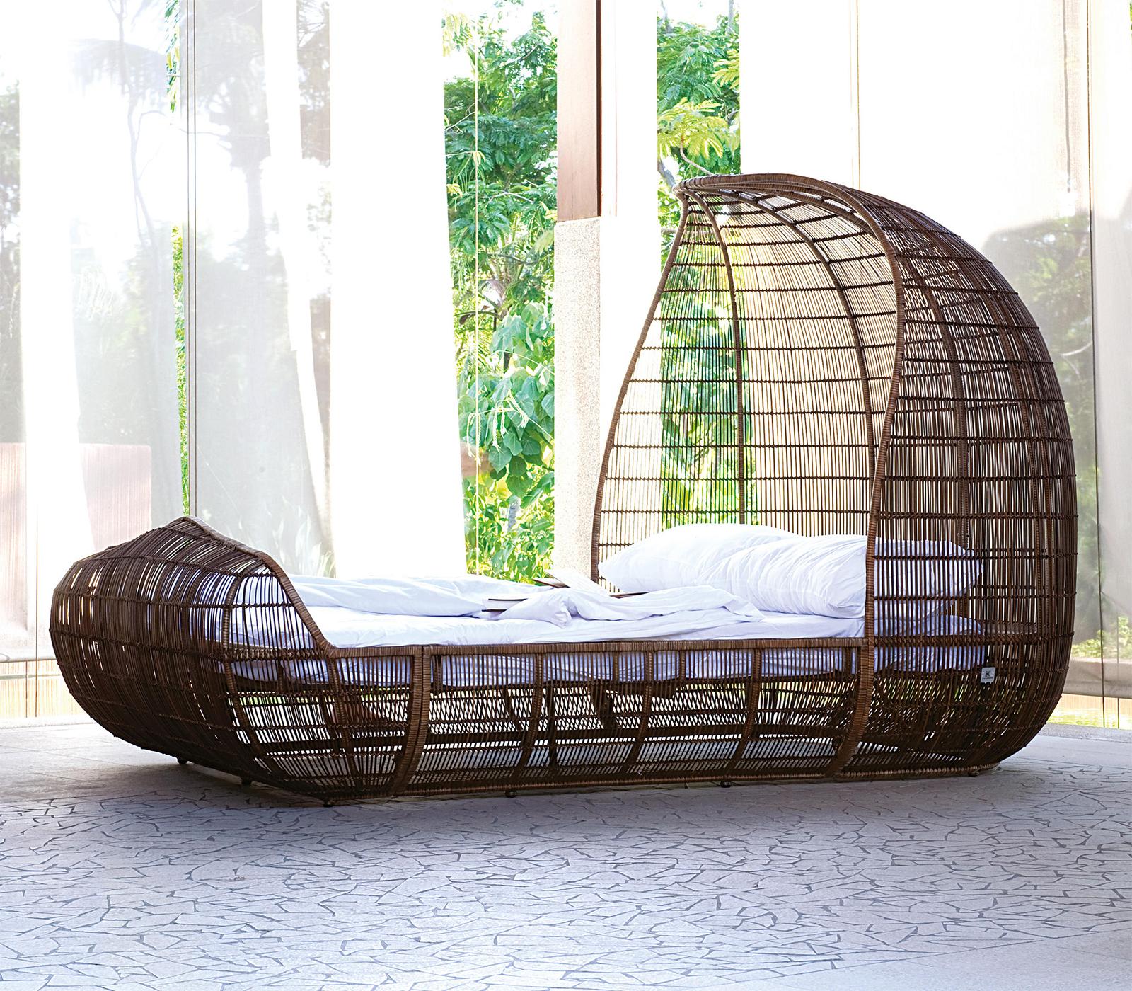 Contemporary Iguan Big Daybed For Sale