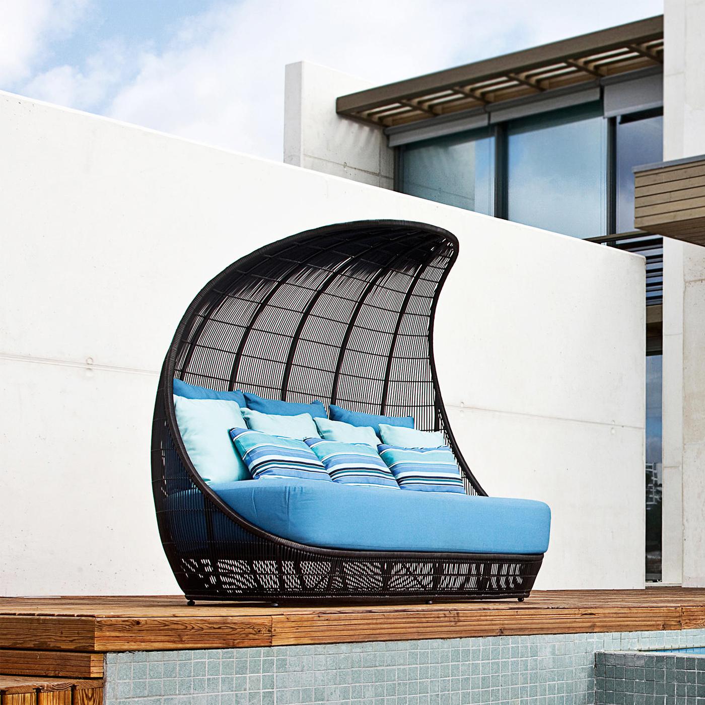 Contemporary Iguan Daybed For Sale