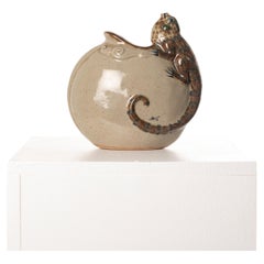 Used "Iguana" Mexican Ceramic vase signed by Jorge Wilmot