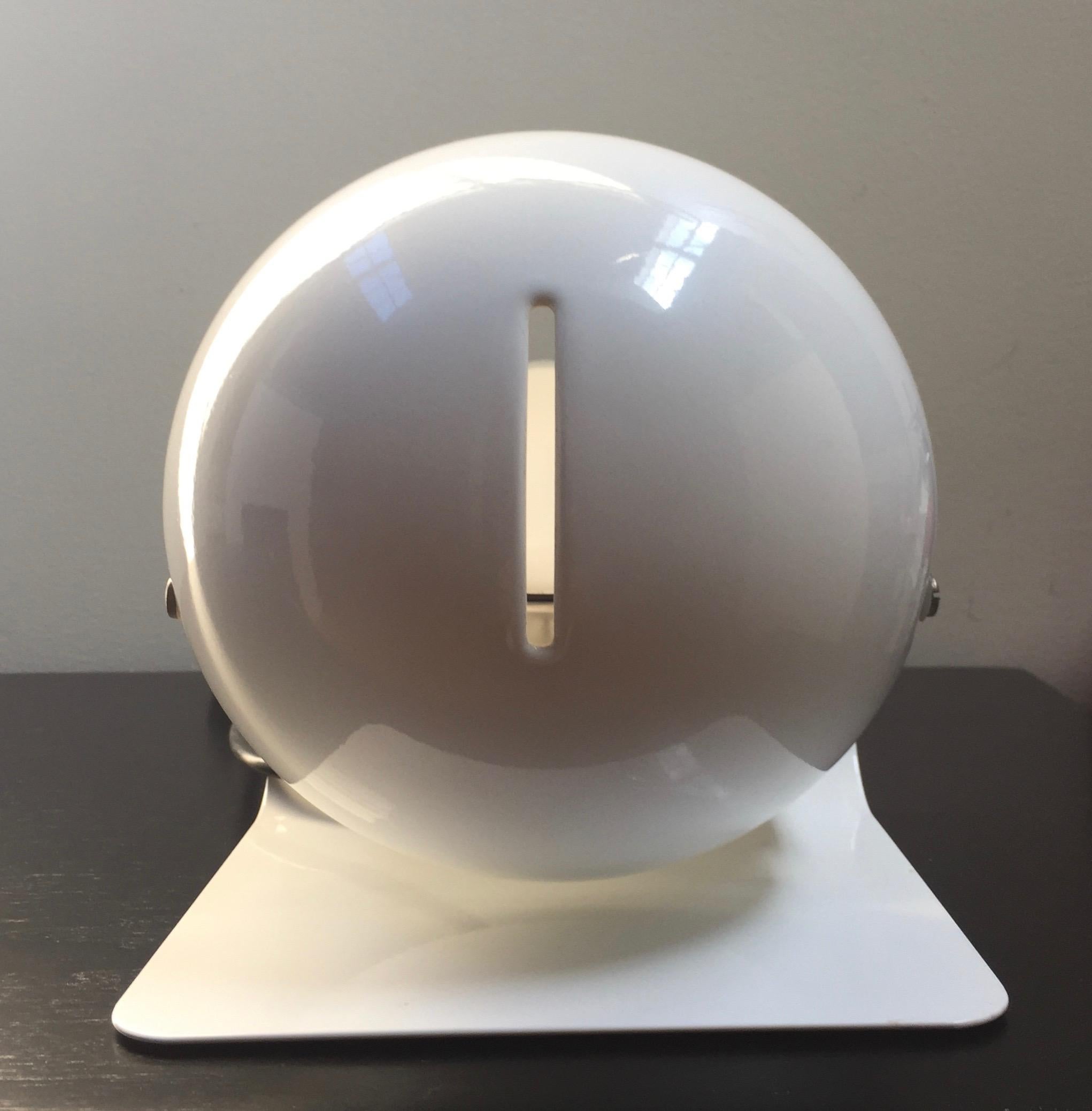 Iguzzini Bugia Table Lamp by Giuseppe Cormio In Excellent Condition In Philadelphia, PA