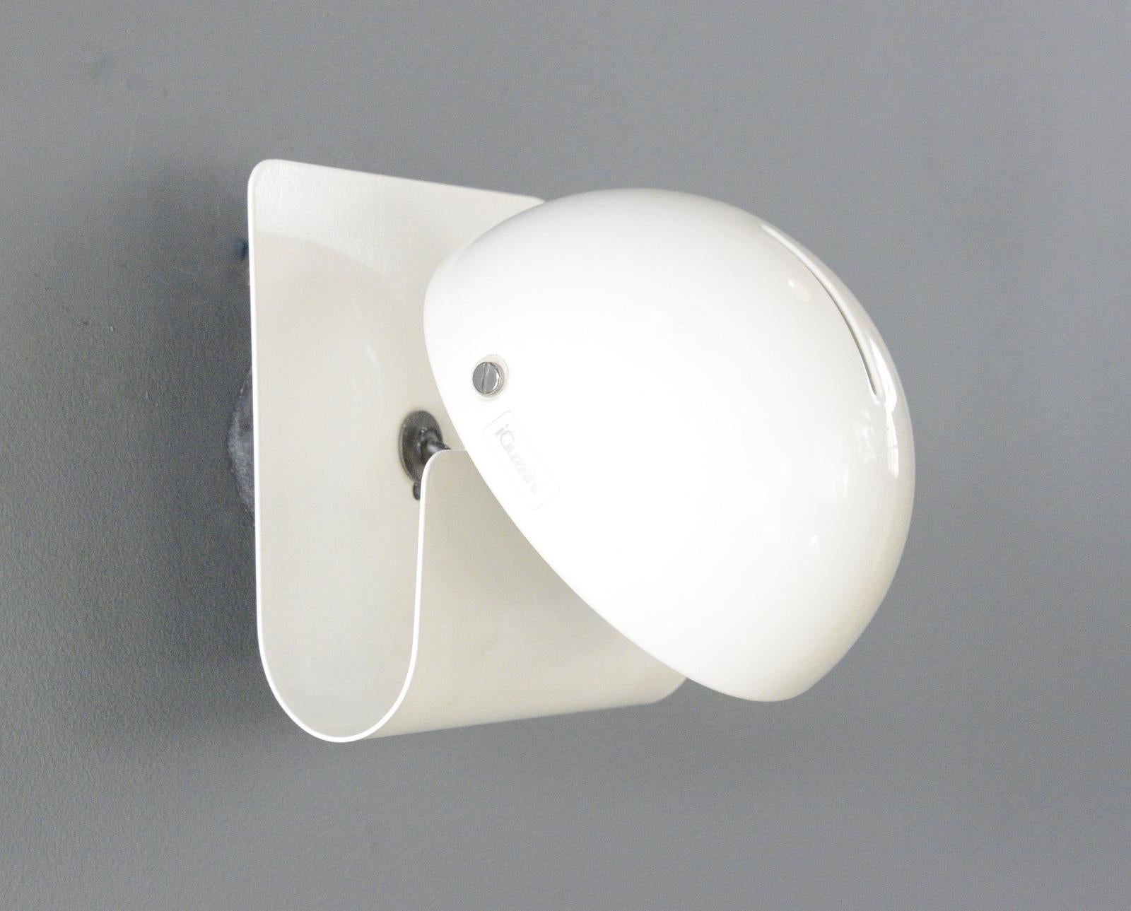 IGuzzini Bugia Apliques de pared Circa 1970s finales del siglo XX en venta