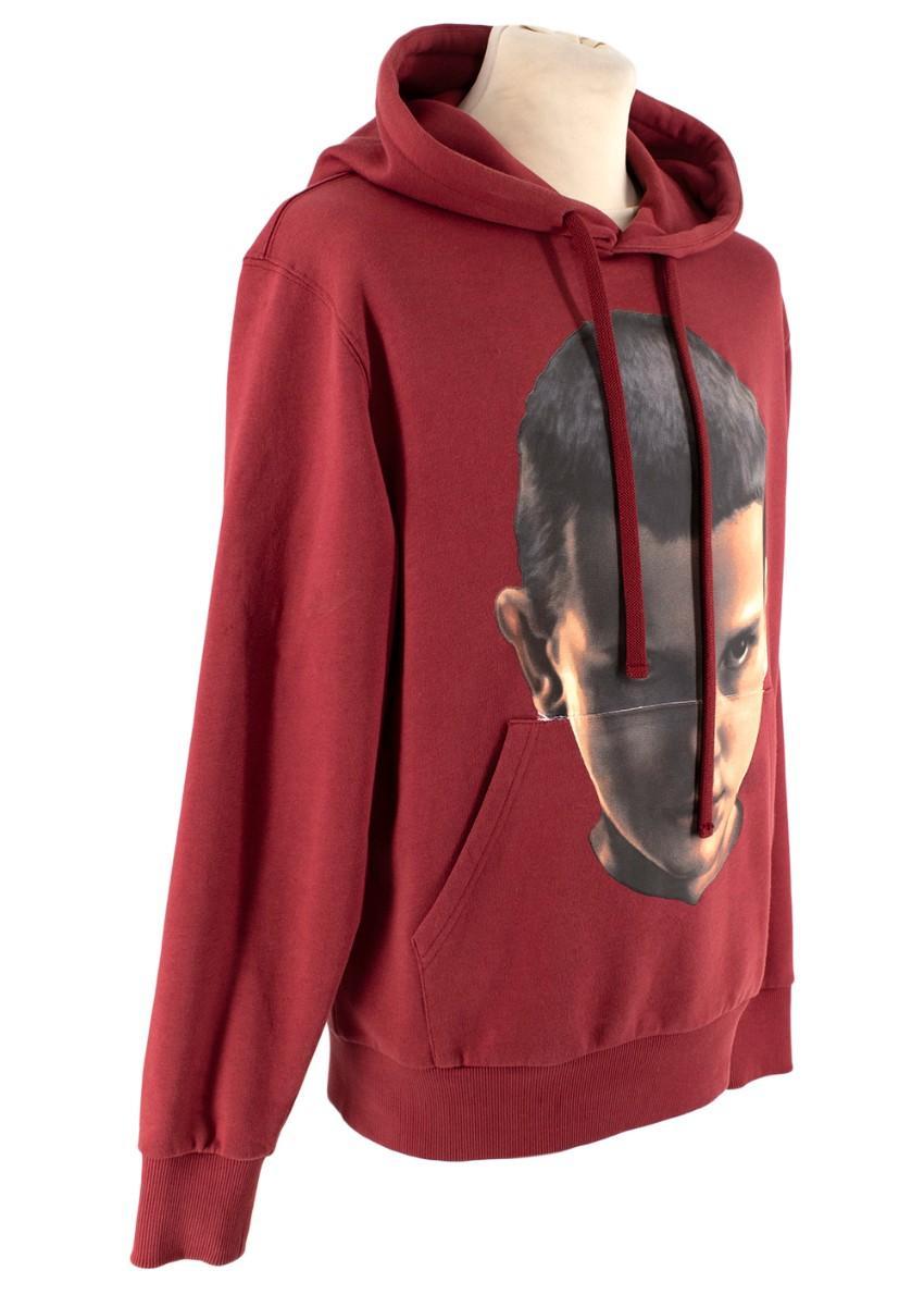 Ih Nom Uh Nit Burgundy Stranger Things Hoodie

- Burgundy cotton hoodie with a large Stranger Things print to the front and brands logo to the back
- Oversized fit
- Ribbed cuffs and hem
- Kangaroo pouch

Materials:
100% Cotton

Made in India
Hand