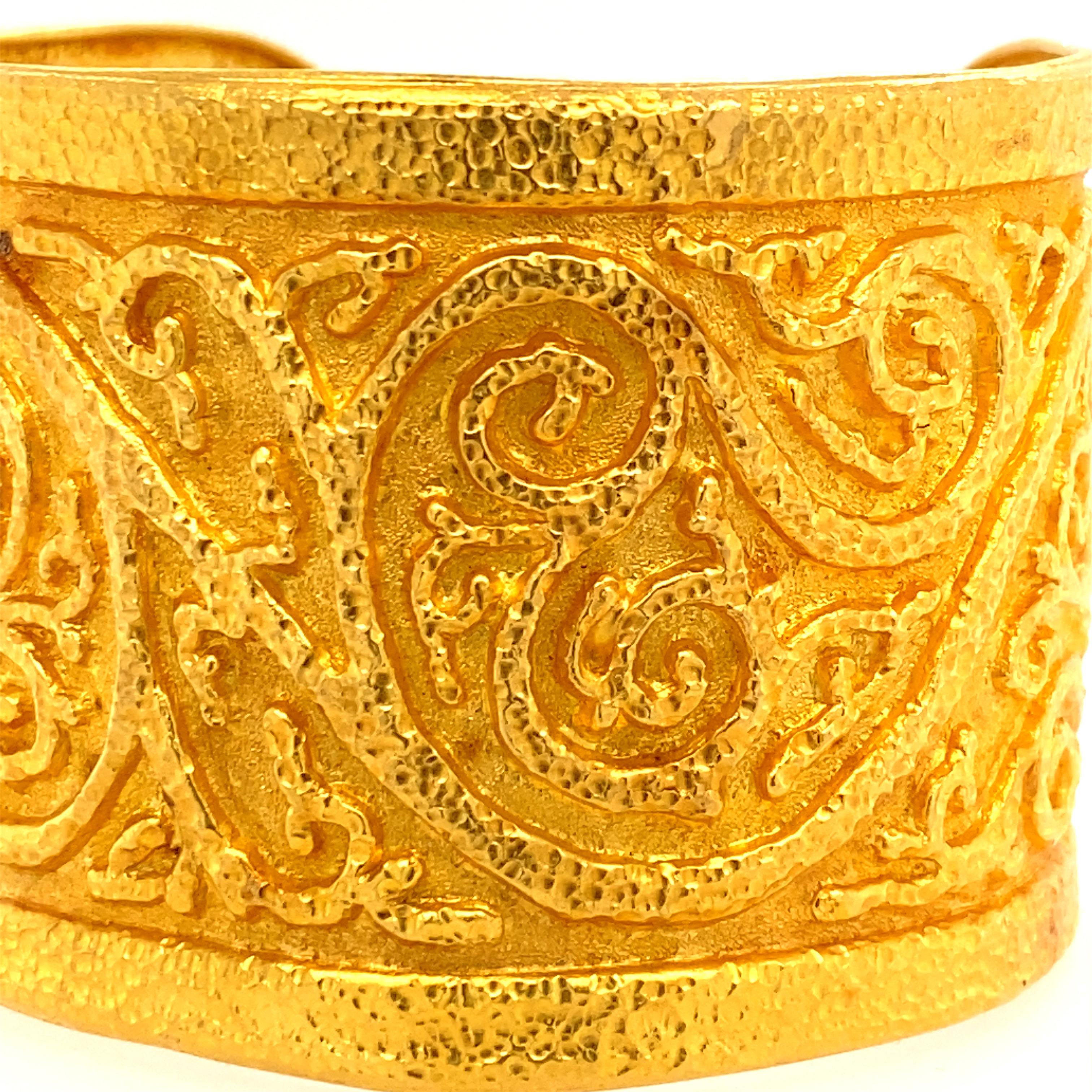 Iilias Lalaounis 22k Gold Cuff Bangle Bracelet In Good Condition In New York, NY