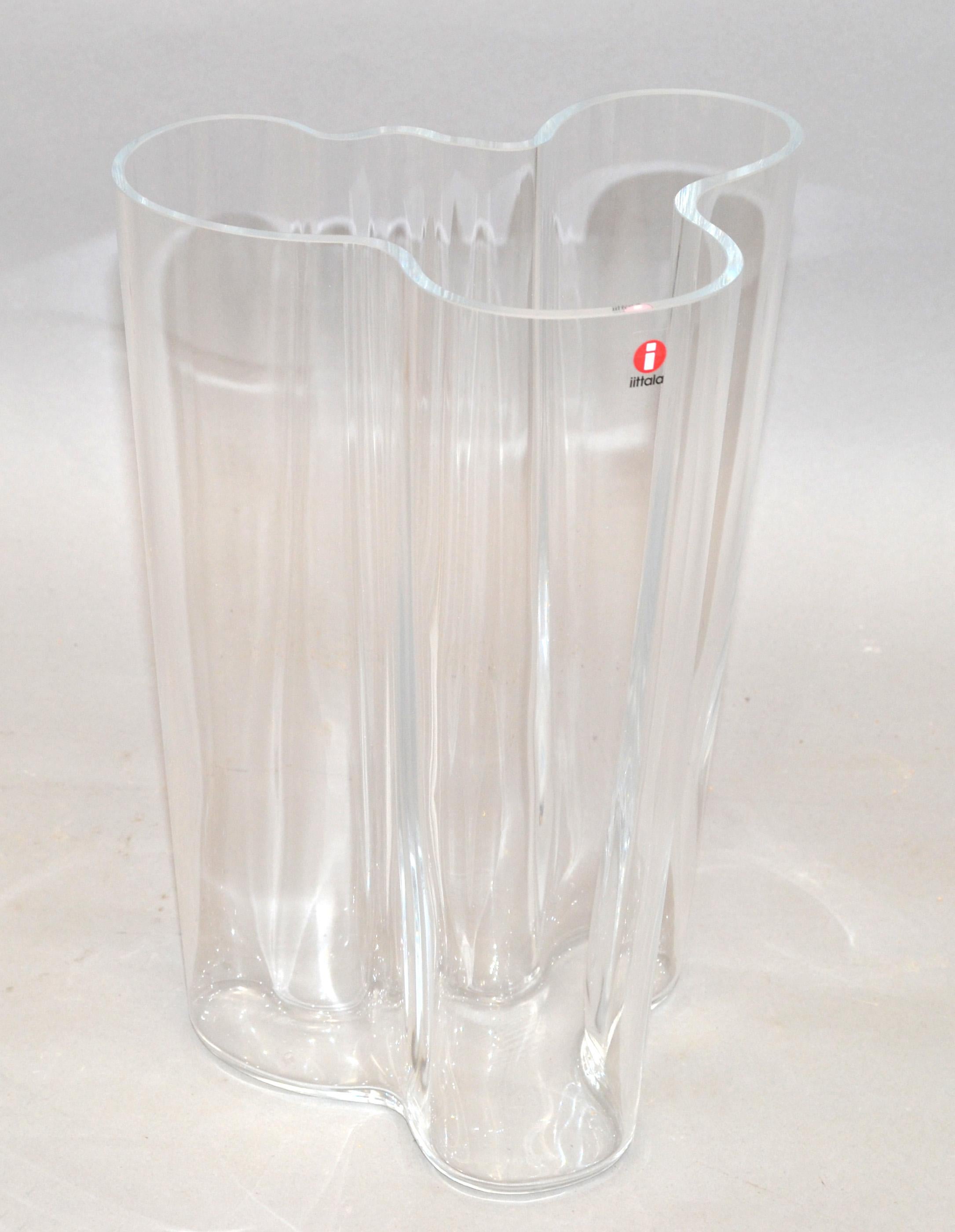 Iittala Alvar Aalto Arango Vaso di vetro artistico scultoreo a forma di fiore Savoia Scandinavo in vendita 9