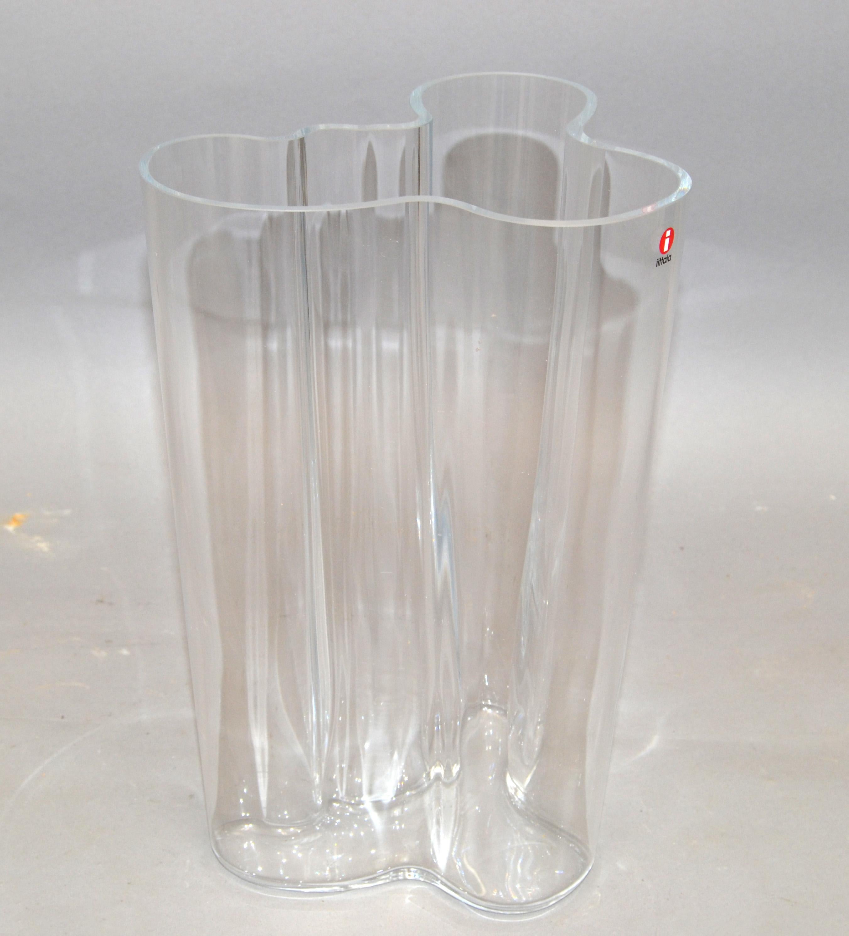 Fatto a mano Iittala Alvar Aalto Arango Vaso di vetro artistico scultoreo a forma di fiore Savoia Scandinavo in vendita