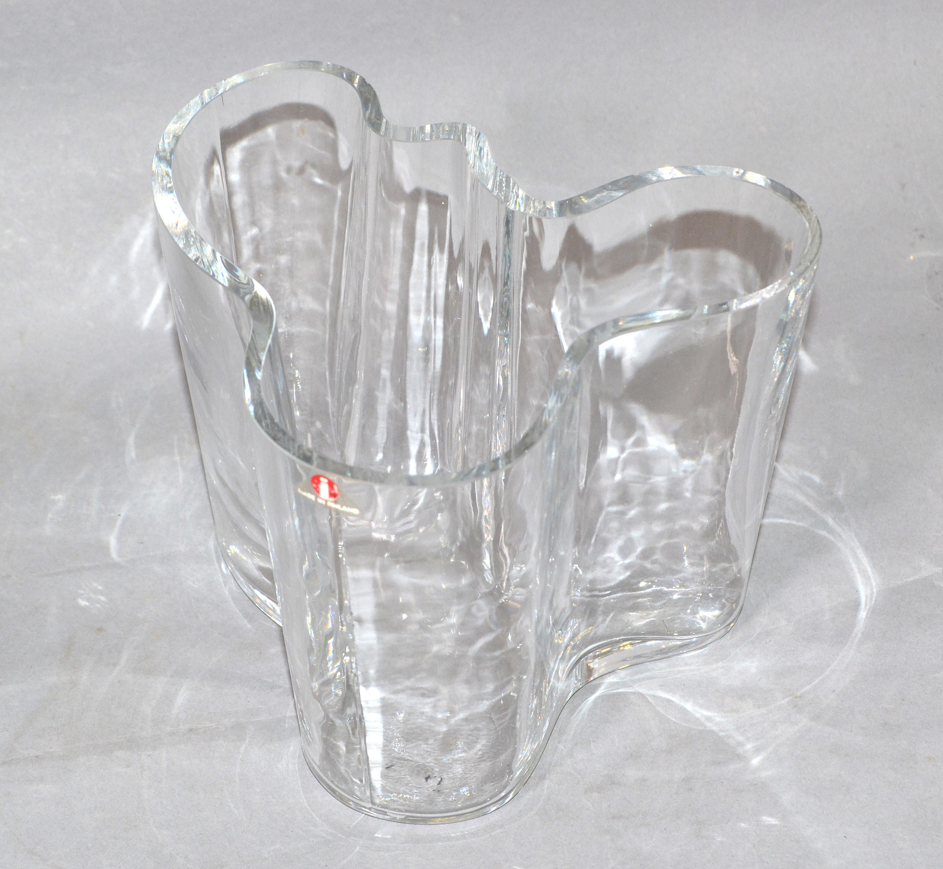 Iittala Alvar Aalto Clear Art Glass Sculptural Flower Savoy Vase Scandinavian For Sale 1