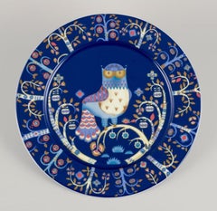 Iittala, Finland. Two large dinner plates/cover plates in porcelain.