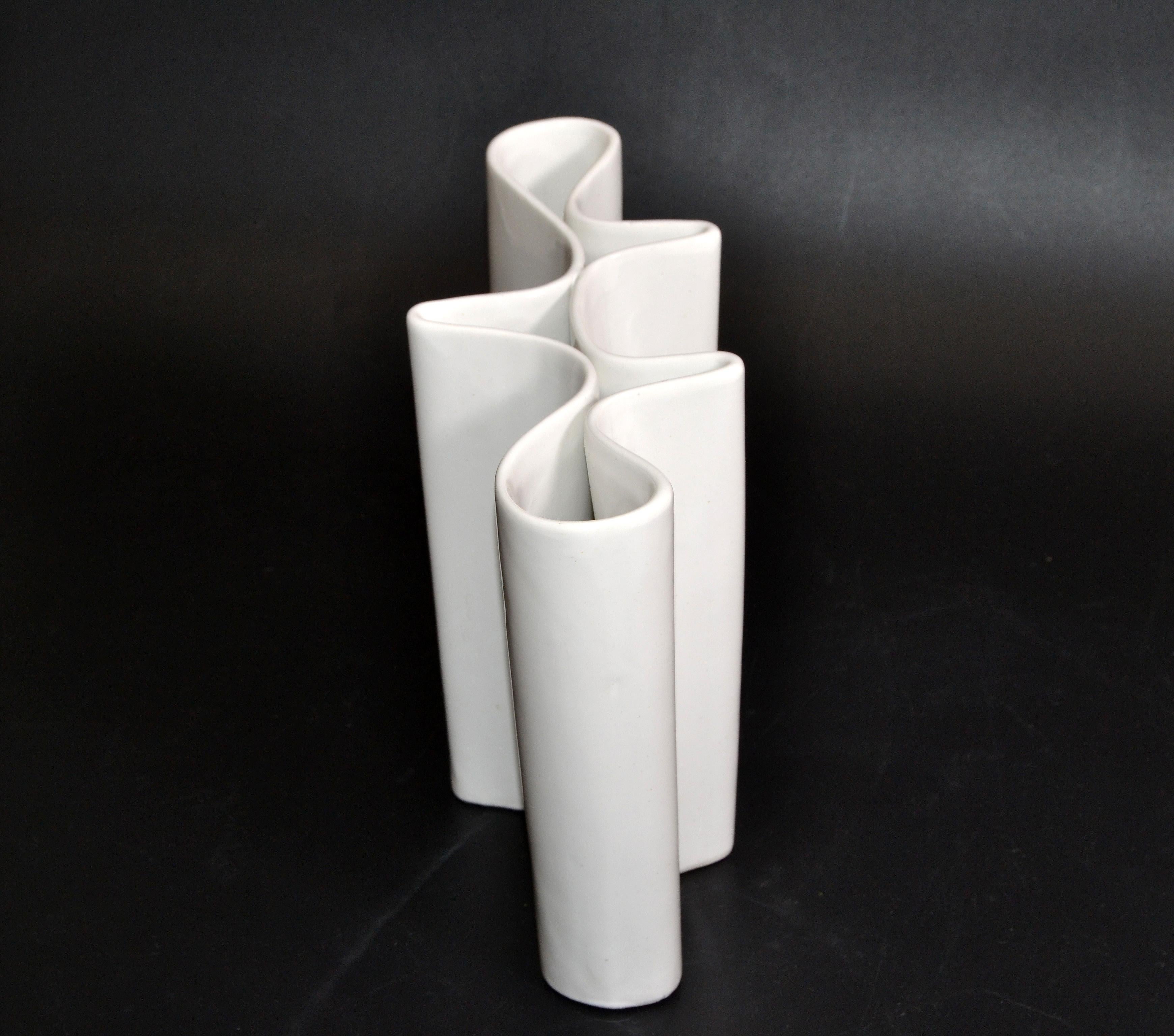 Late 20th Century Iittala Style White Glazed Ceramic Sculptural Flower Vase Mid-Century Modern 80s