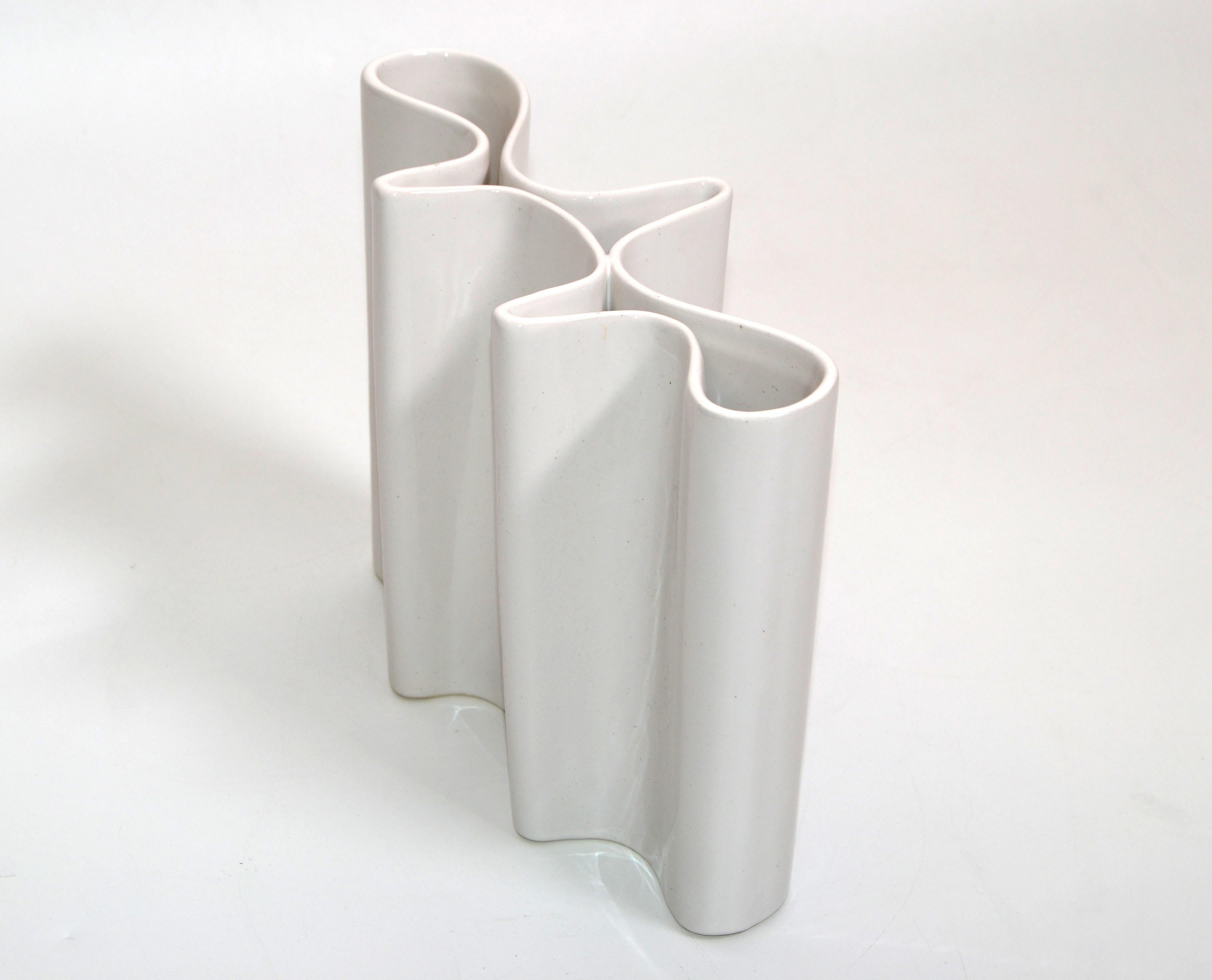 Iittala Style White Glazed Ceramic Sculptural Flower Vase Mid-Century Modern 80s 2