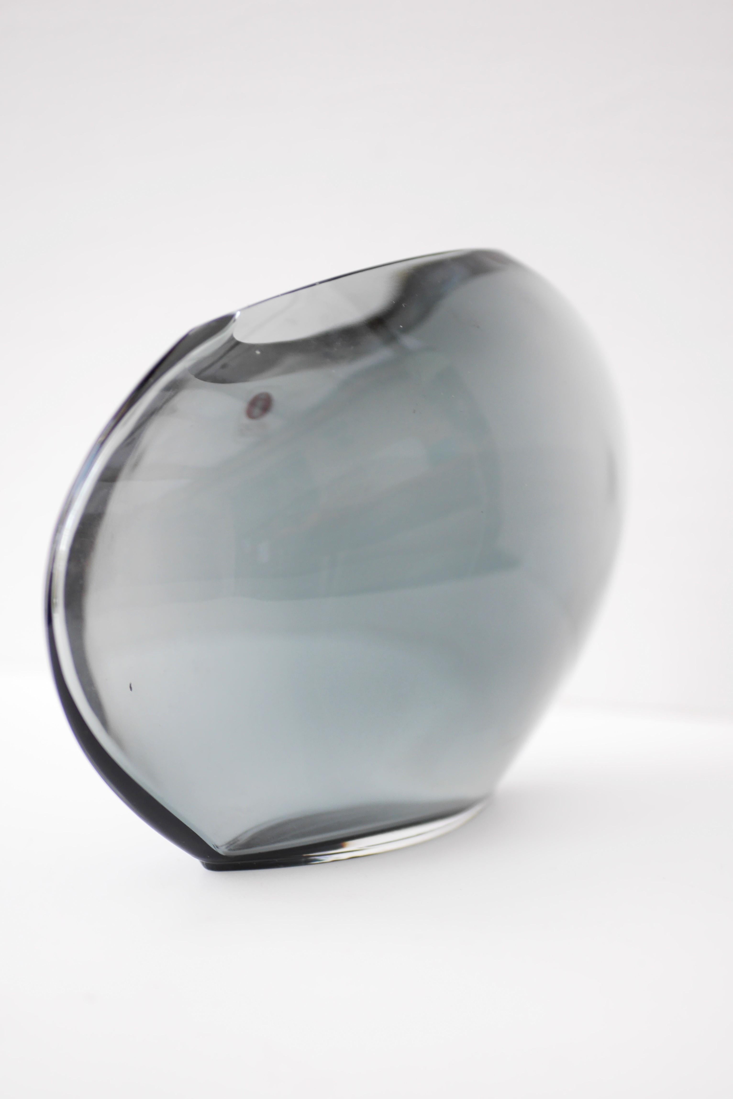 Iittala-Vase, bekannt als Aava, hergestellt und signiert von Markku Salo im Angebot 2