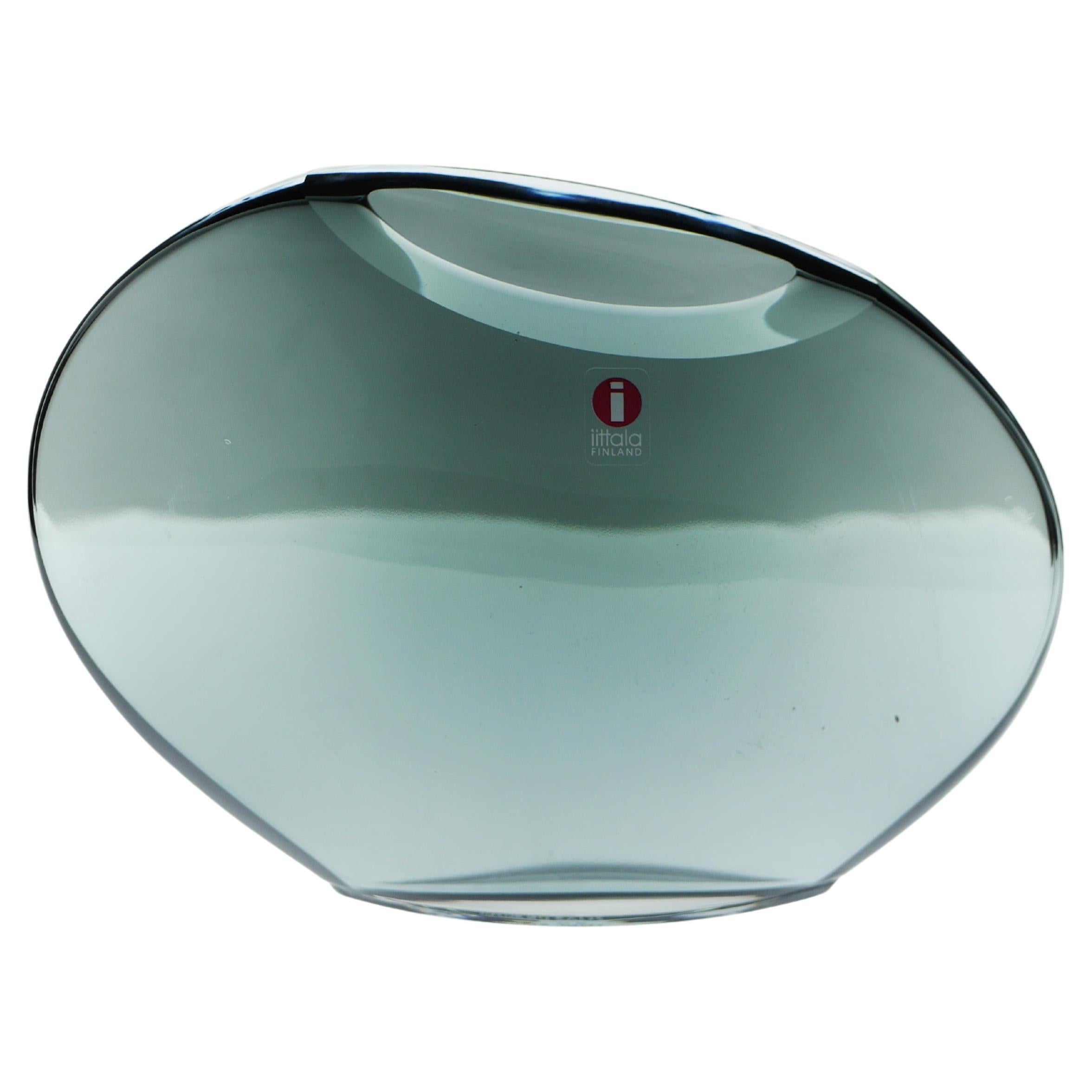 Iittala-Vase, bekannt als Aava, hergestellt und signiert von Markku Salo im Angebot