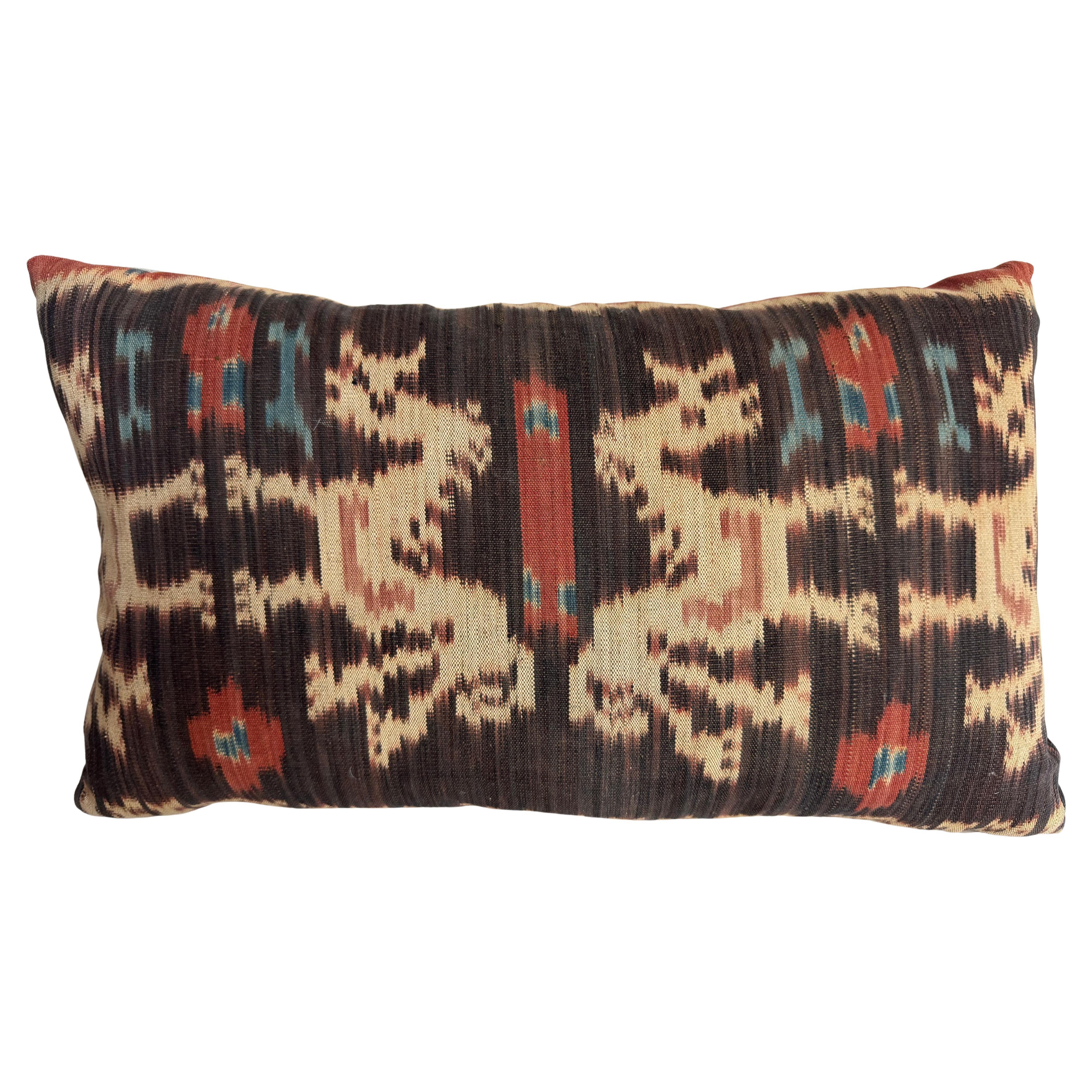 Ikat 1850 Antikes Kissen 18" x 11"