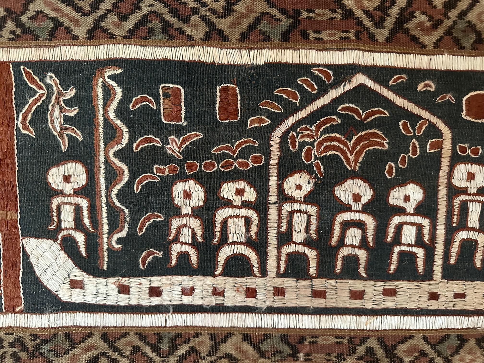 Panneau textile Ikat et broderie de Sumatra, Indonésie Bon état - En vente à Atlanta, GA