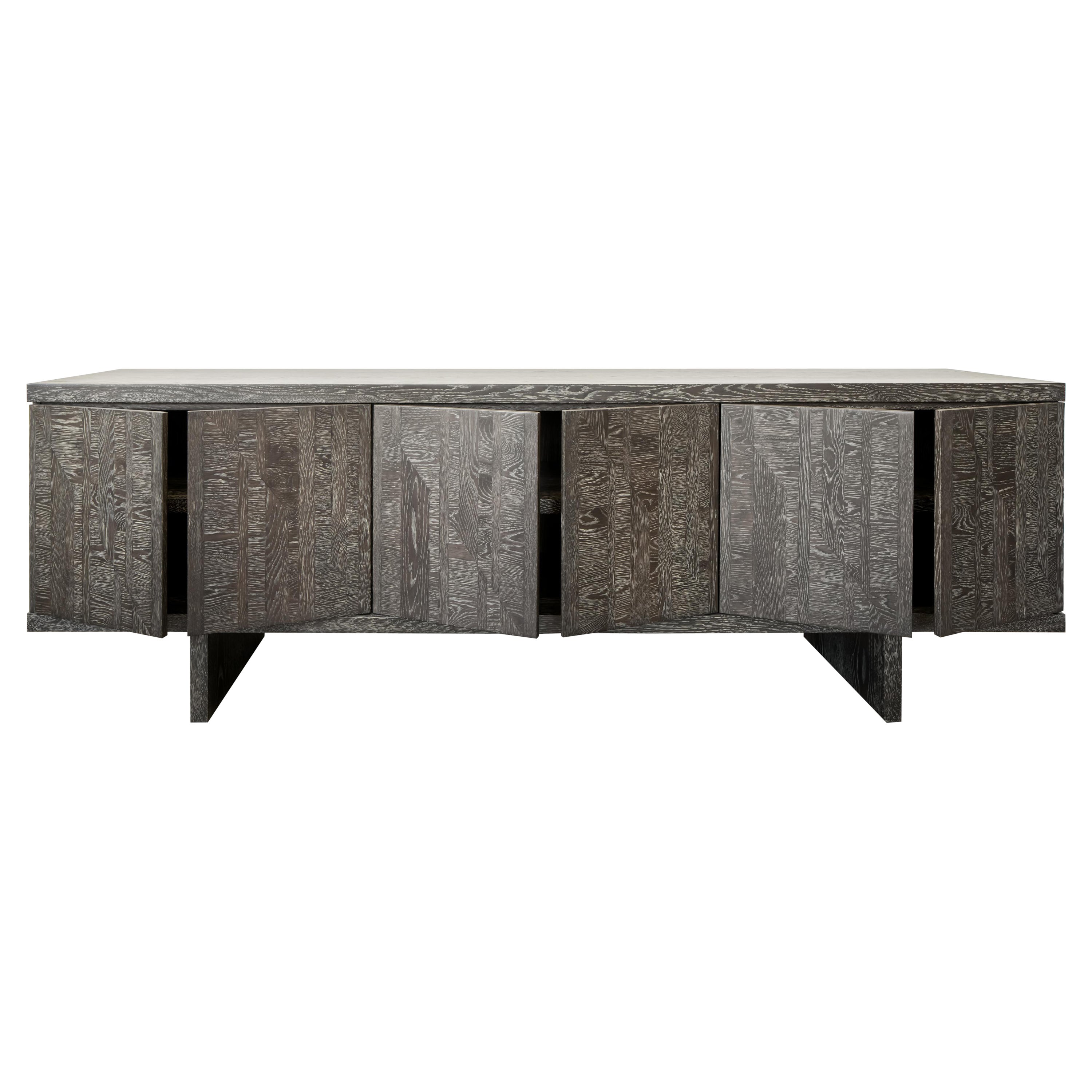 Meuble de rangement Ikat cérusé avec marqueterie en chêne massif de Lynnea Jean