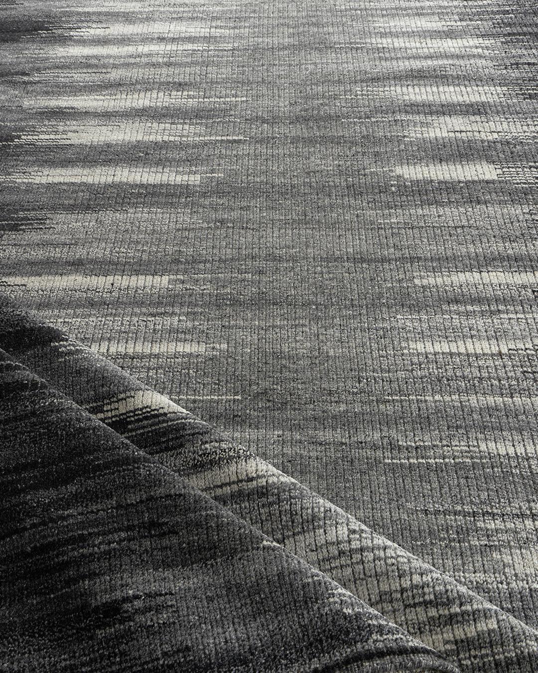 Indiano Tappeto in lana intrecciata a mano Ikat Design grigio carbone, 9' x 12' in vendita