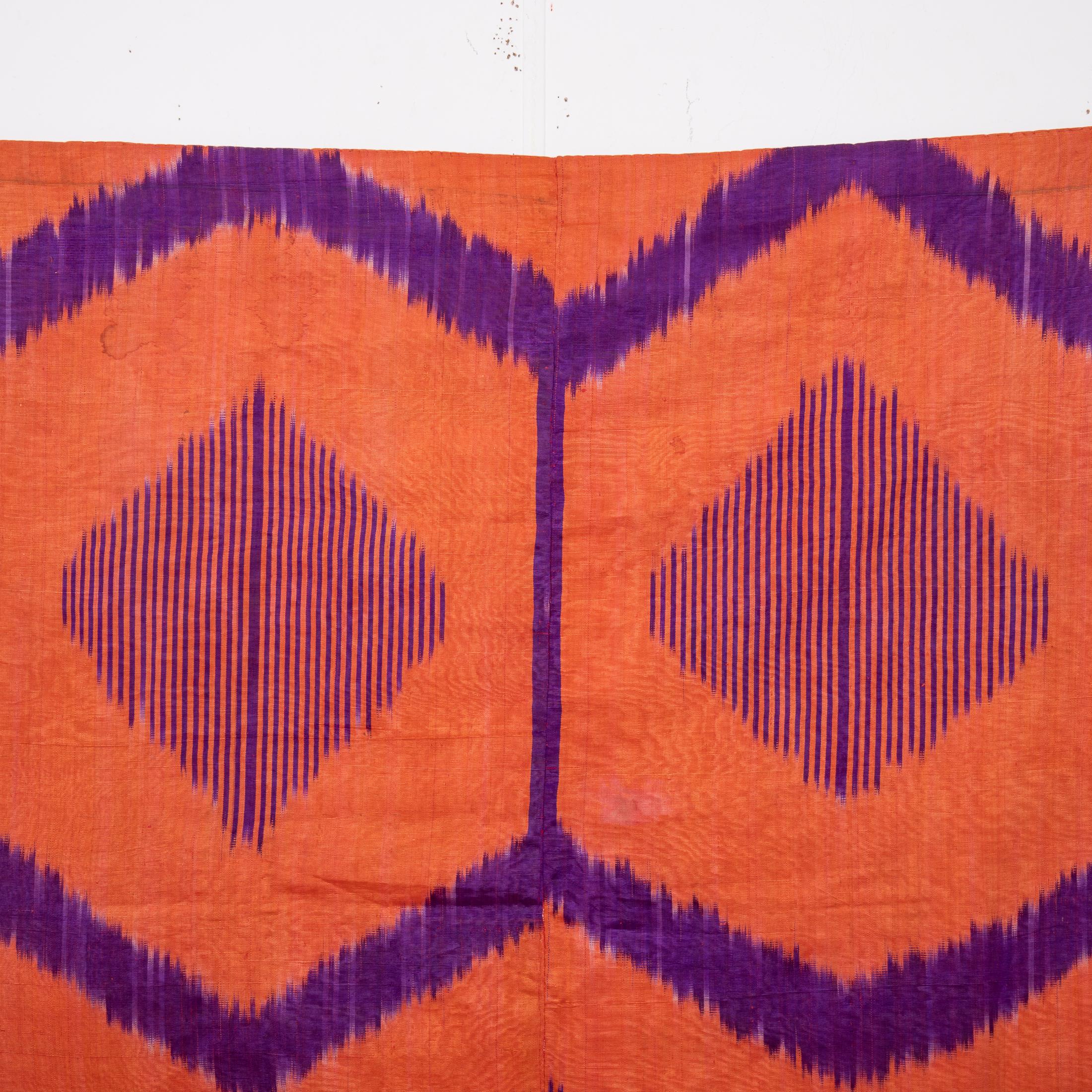 Ikat-Tafel, Usbekistan, frühes 20. Jahrhundert. (Volkskunst) im Angebot