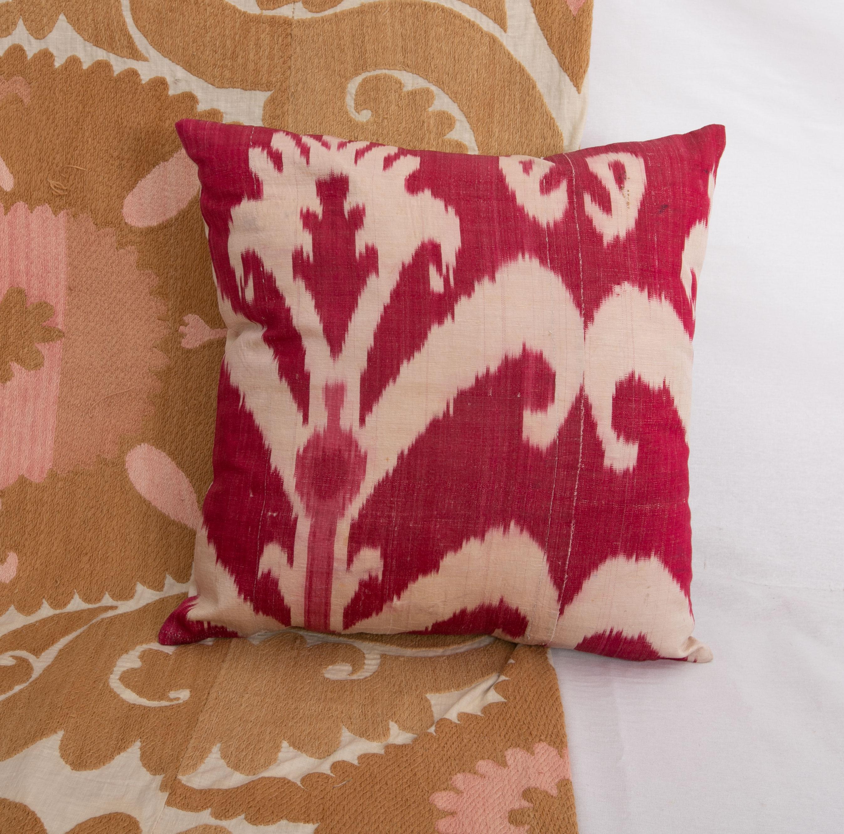 Ikat Pillow Cover Made from an Antique Silk and Cotton Ikat For Sale 2
