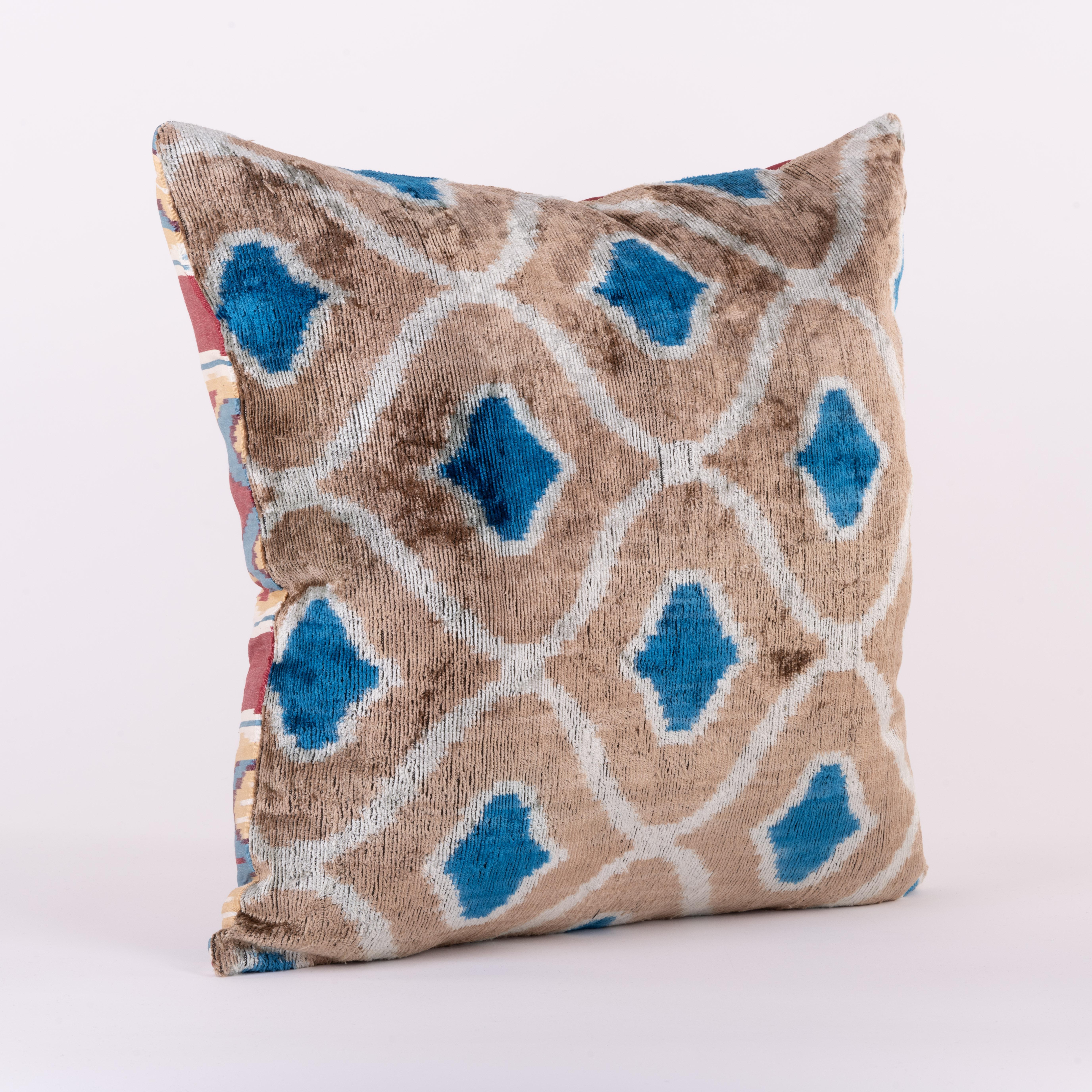 Add a touch of luxury and vibrancy to your home with our Silk Velvet Cushions. Featuring a bold and colorful design on the front, these cushions bring an artistic statement to any space. The rich, sumptuous silk velvet provides a soft, tactile