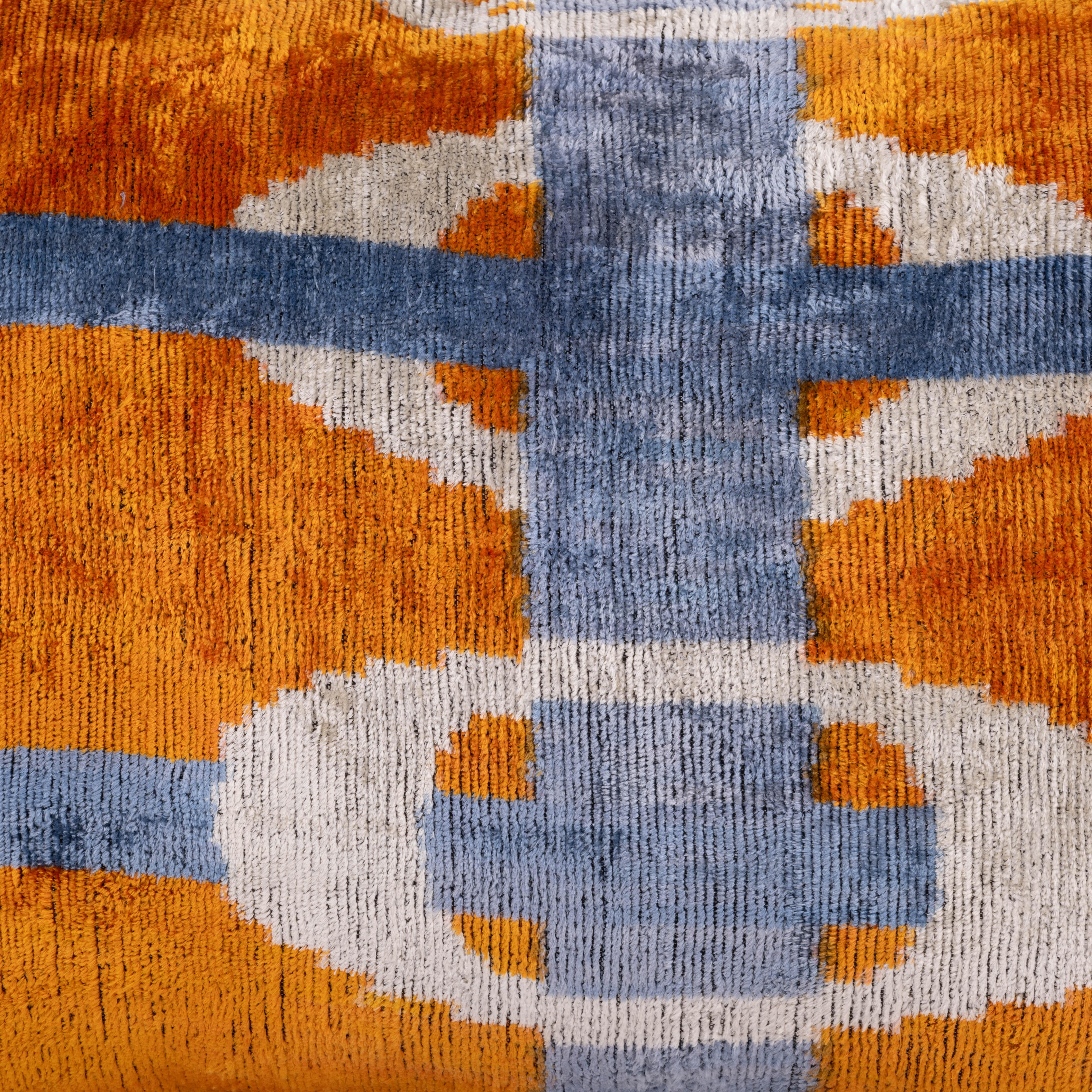 Moderne Coussin Ikat fait main, style n° 381 en vente