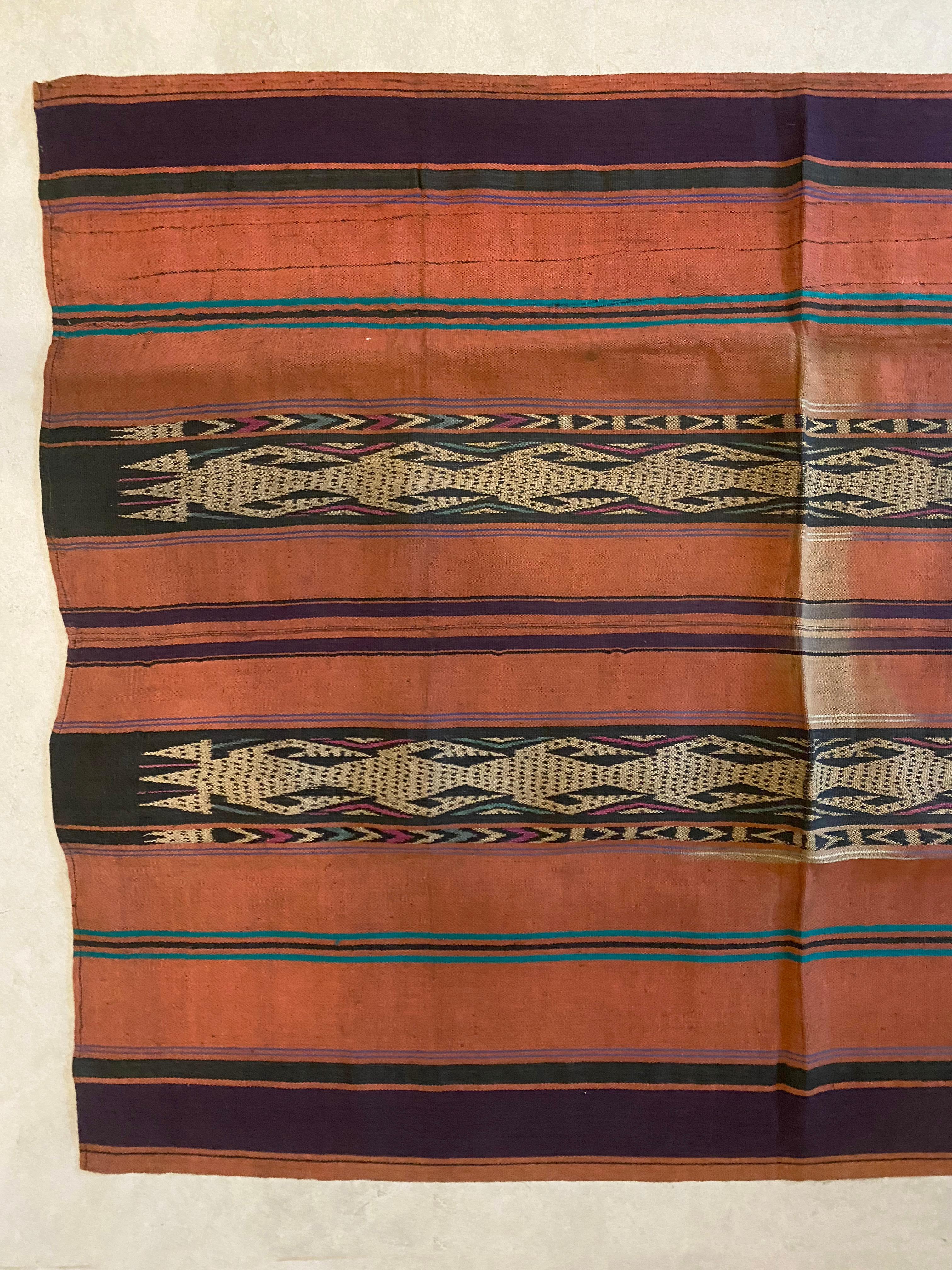 Ikat-Textilien des Dayak-Stammes, Kalimantan, Indonesien (Sonstiges) im Angebot