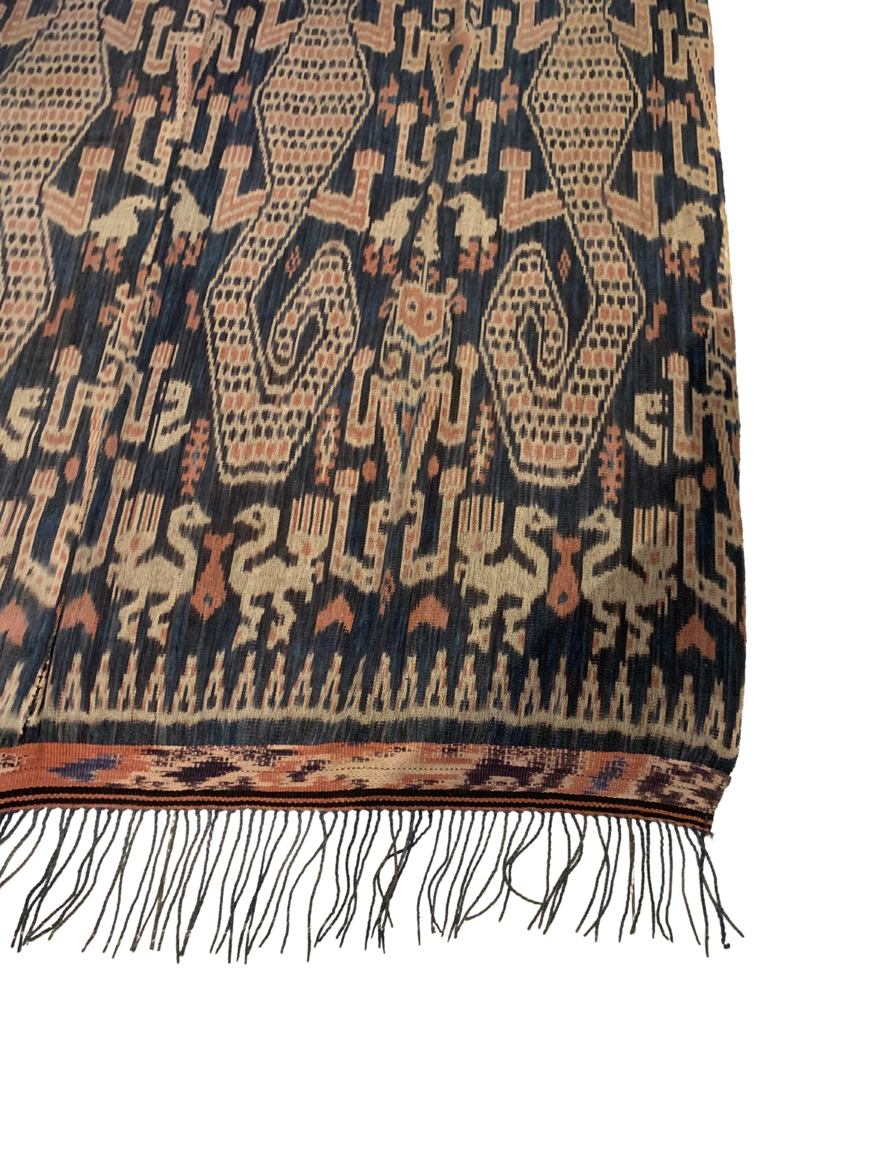 Ikat-Textilien mit Stammesmotiven von der Insel Sumba, Indonesien (Sonstiges) im Angebot