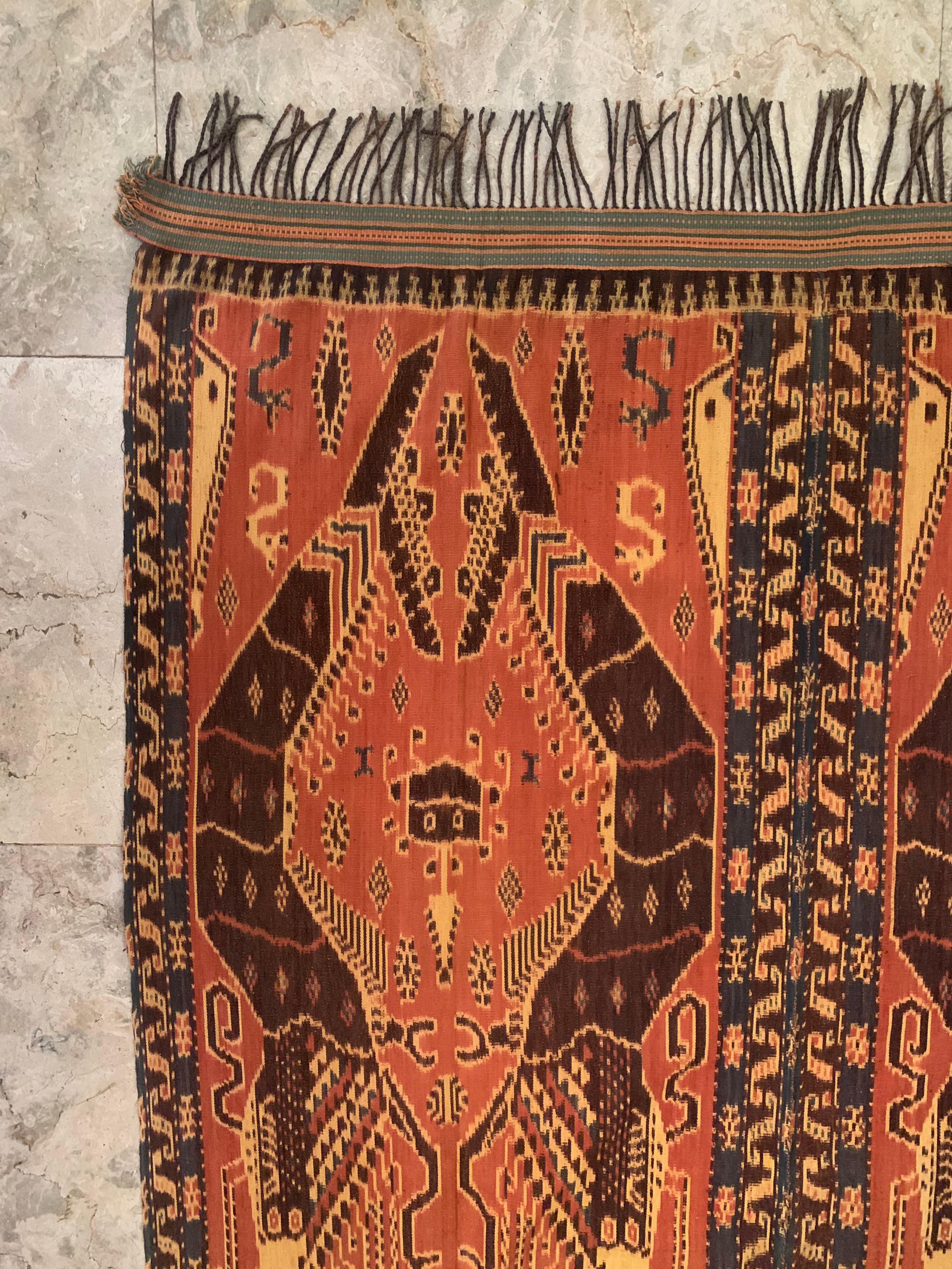 Ikat Textile from Sumba Island with Stunning Tribal Motifs, Indonesia In Good Condition In Jimbaran, Bali