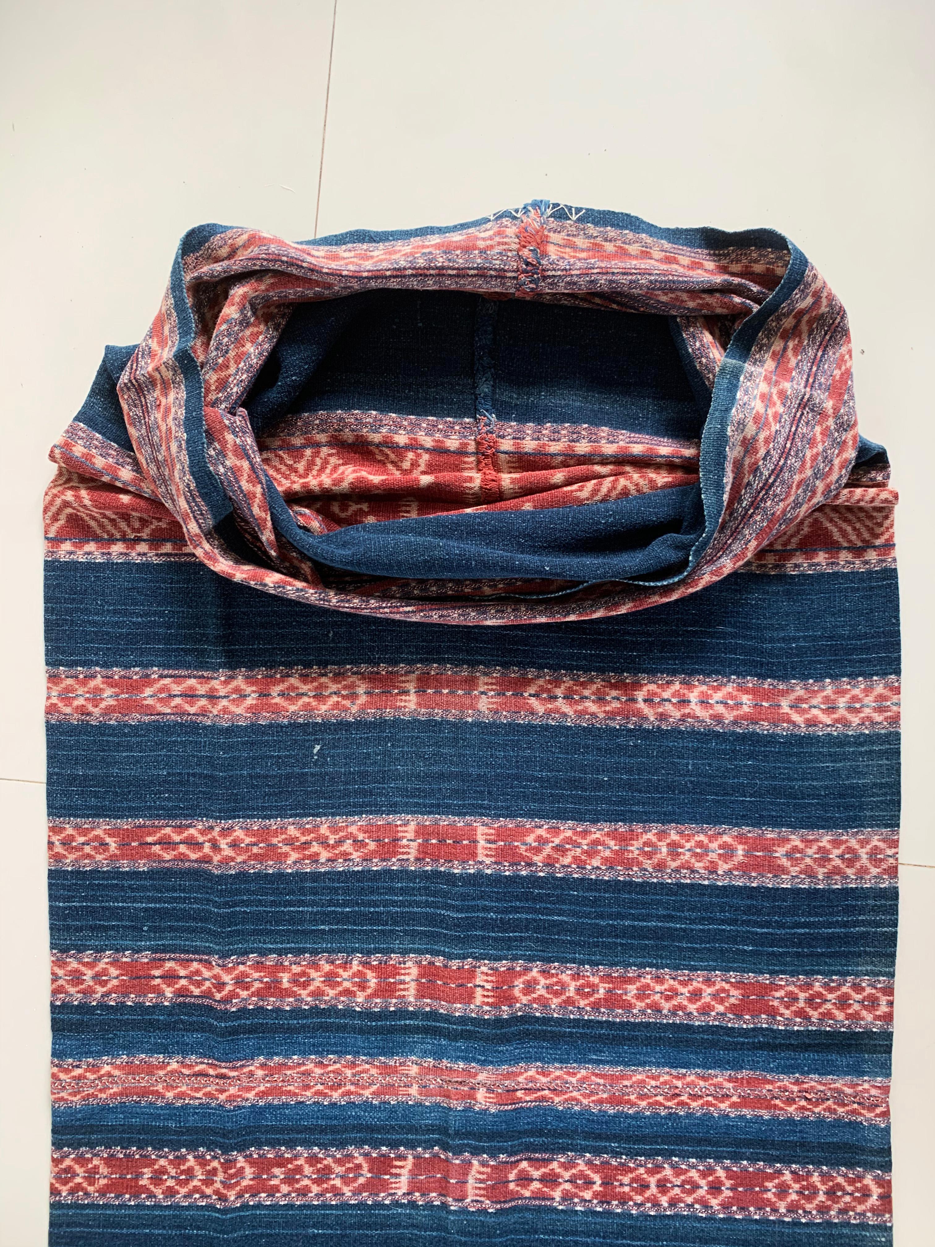 Ikat-Textilien aus Timor mit naturfarbenem Farbton und Stammesmotiven, Indonesien (Handgewebt) im Angebot