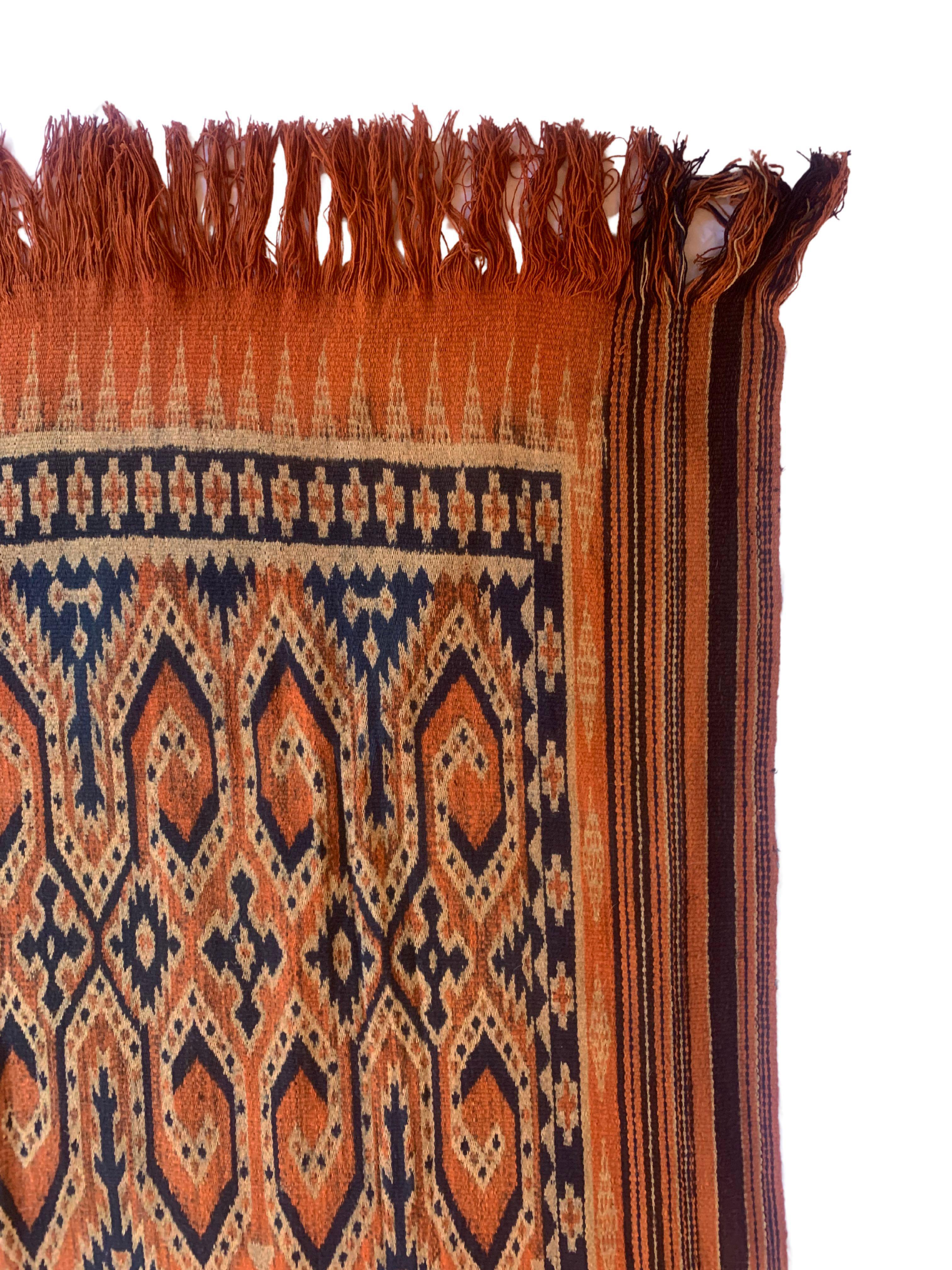 Ikat Textile from Toraja Tribe of Sulawesi with Stunning Tribal Motifs C. 1950 In Good Condition For Sale In Jimbaran, Bali