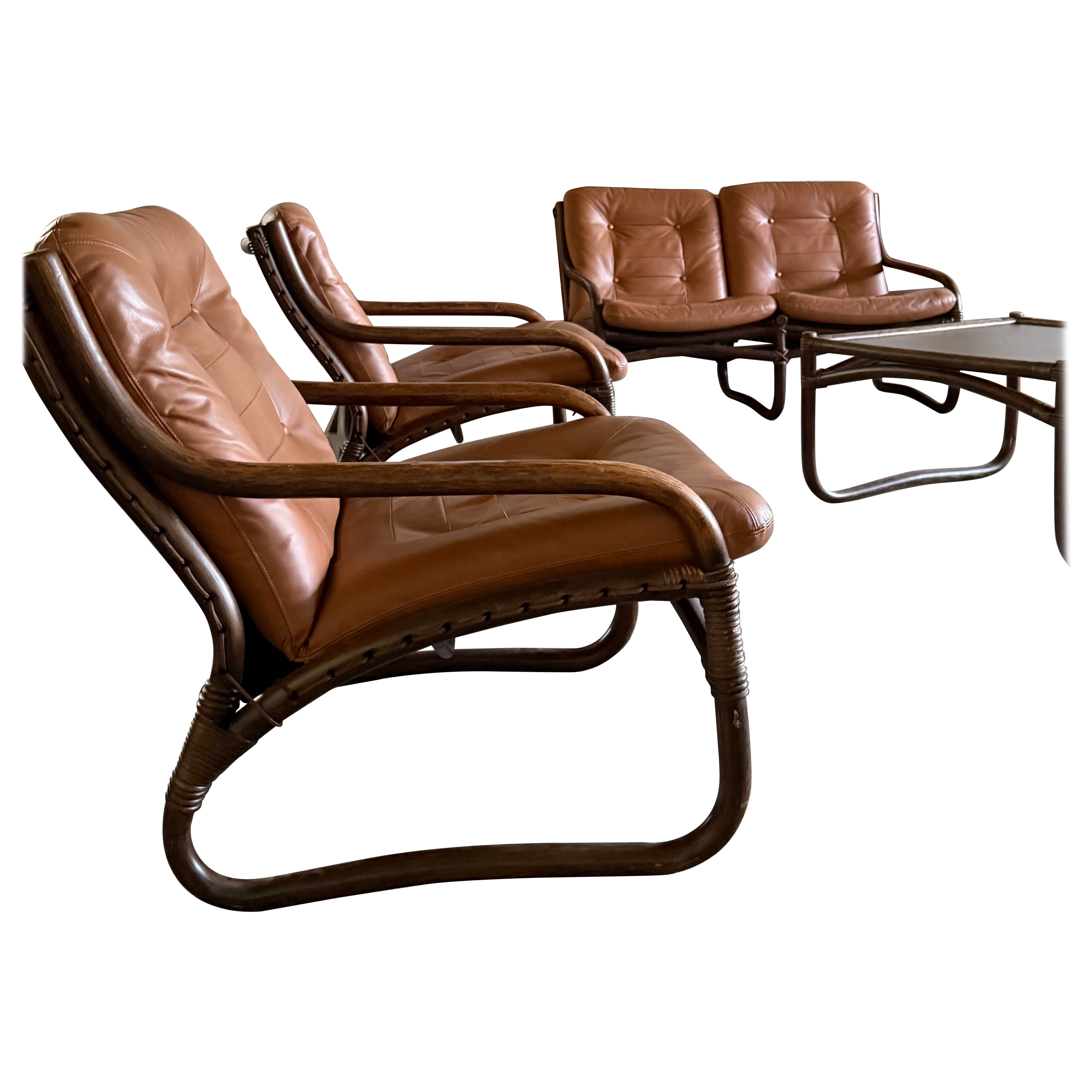 IKEA "BADEN" BAMBOO COGNAC LEATHER 2 POLTRONE, DIVANO E TAVOLO DA CAFFÈ, SVEZIA ANNI
70