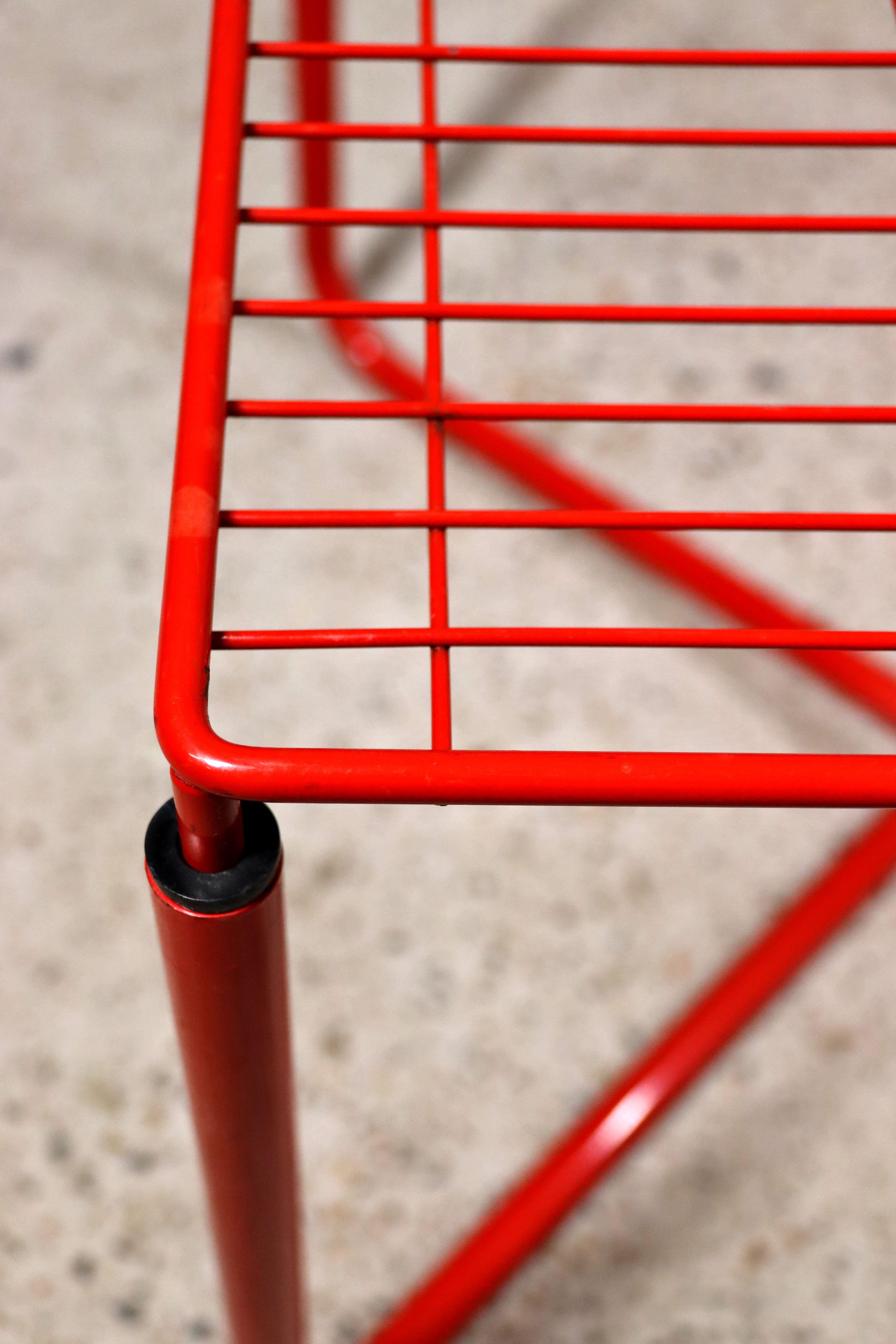 IKEA - Jarpen - Sillas y mesa de salón rojas - Niels Gammelgaard - 1983 en venta 1