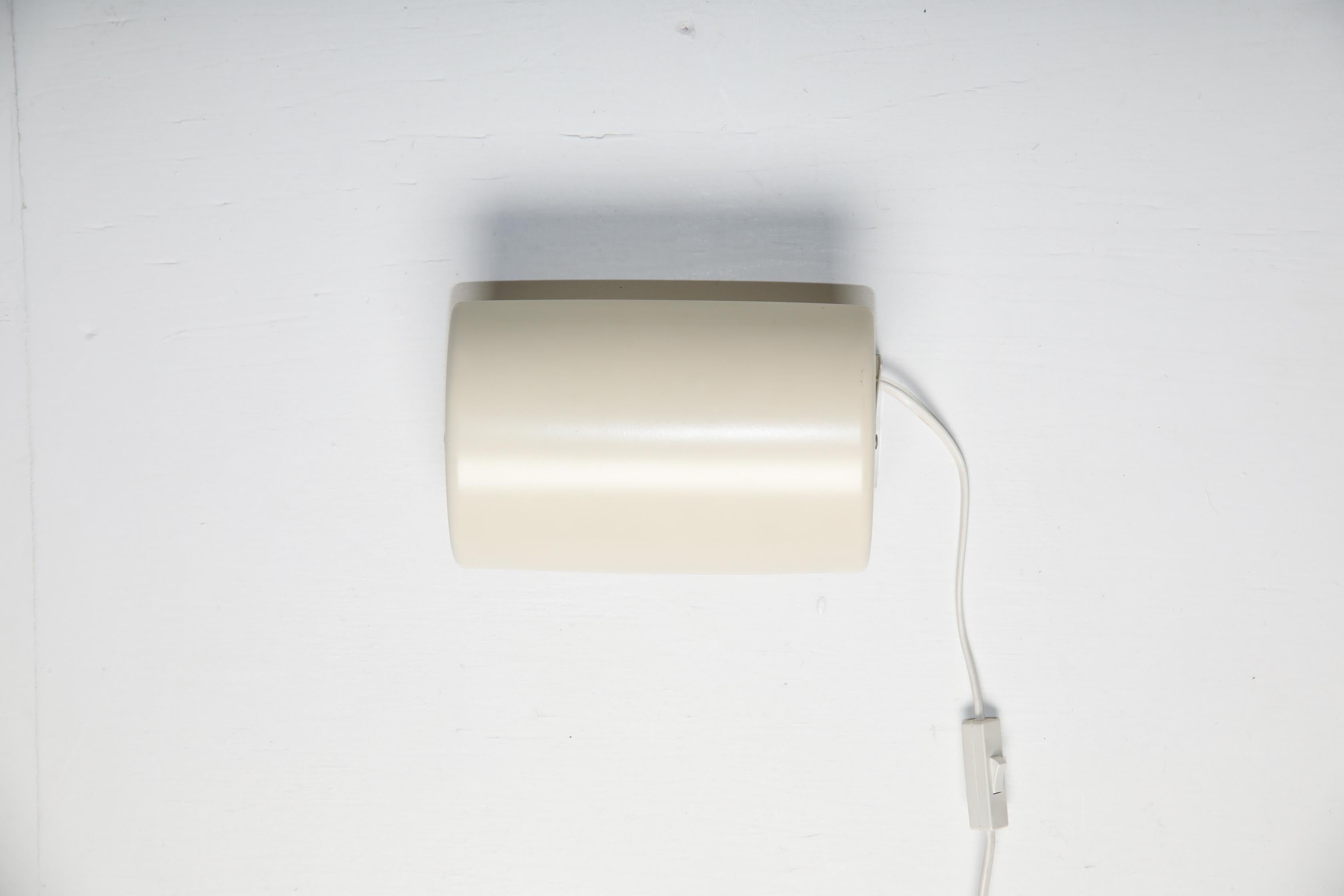 Lámpara de pared metálica IKEA 