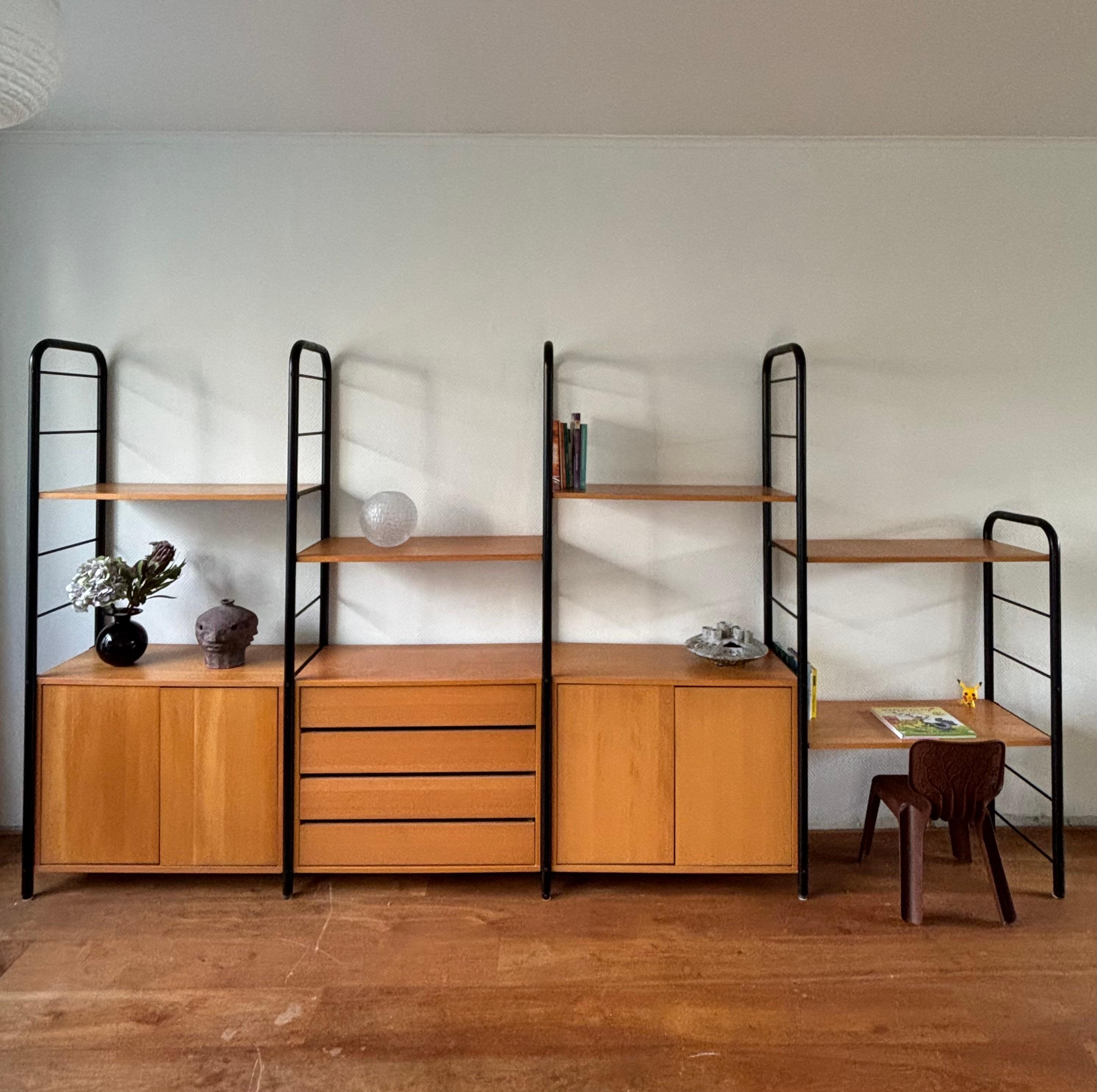 Suédois Système de cloisons modulaires IKEA 'Niklas' (en anglais)  Par Rutger Andersson, années 1980 en vente