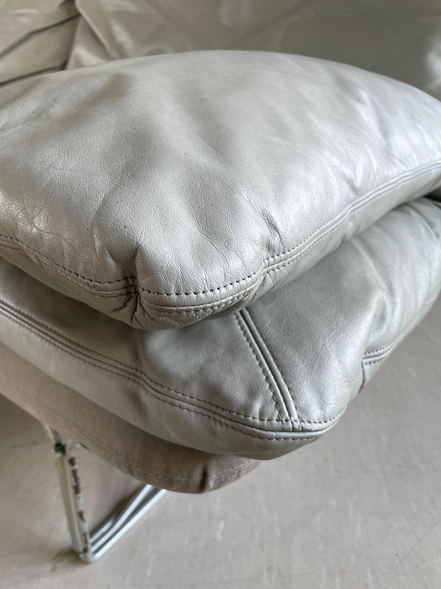 IKEA ‘MOMENT’ leather Sofa designed by Niels Gammelgaard, 1985 8