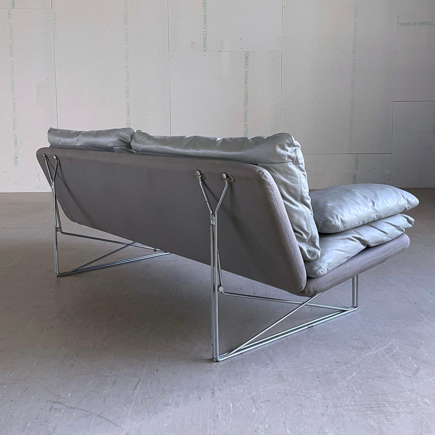 IKEA ‘MOMENT’ leather Sofa designed by Niels Gammelgaard, 1985 2
