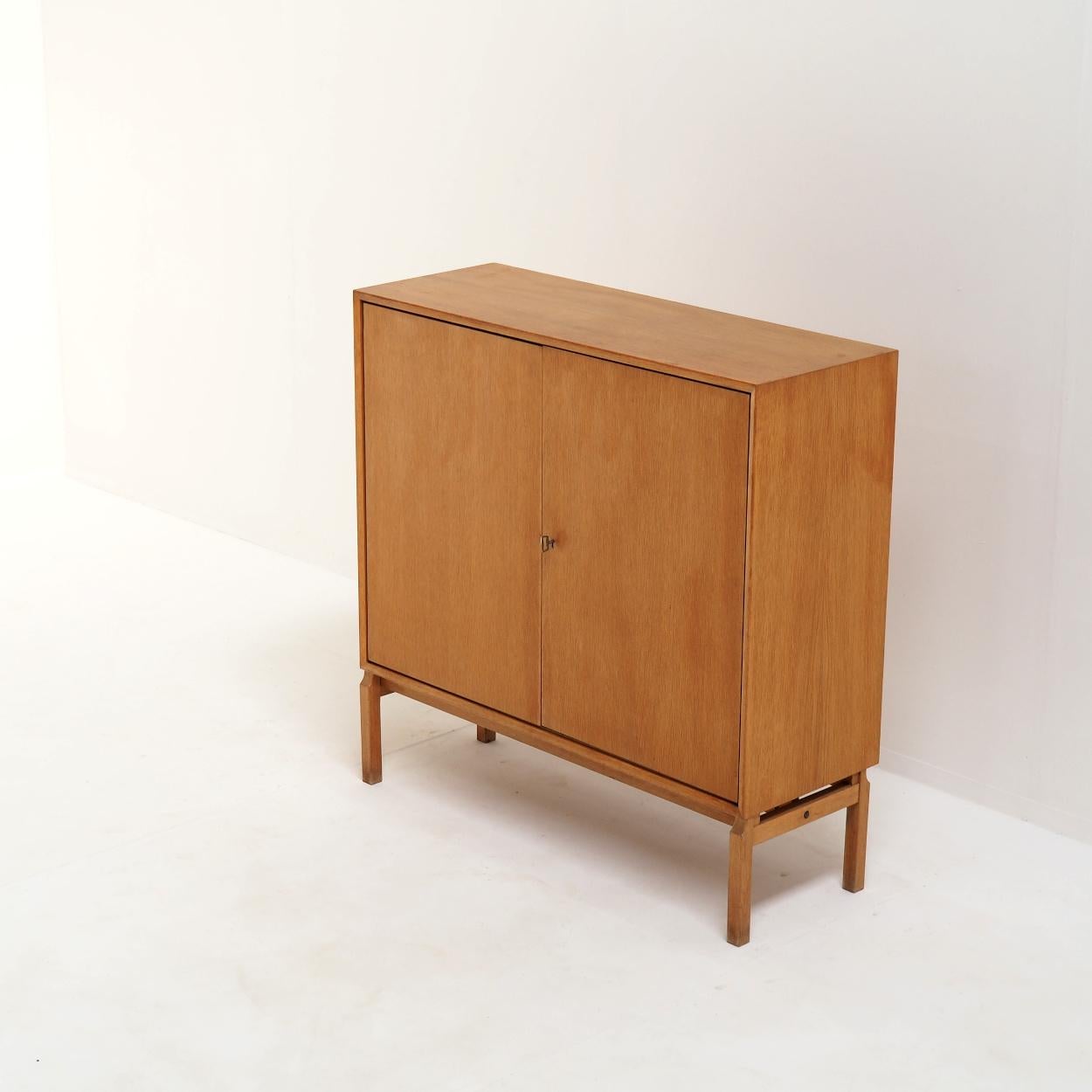 IKEA ‘MTP’ Cabinet by Marian Grabinski for IKEA, 1963, Natural Oak en vente 4