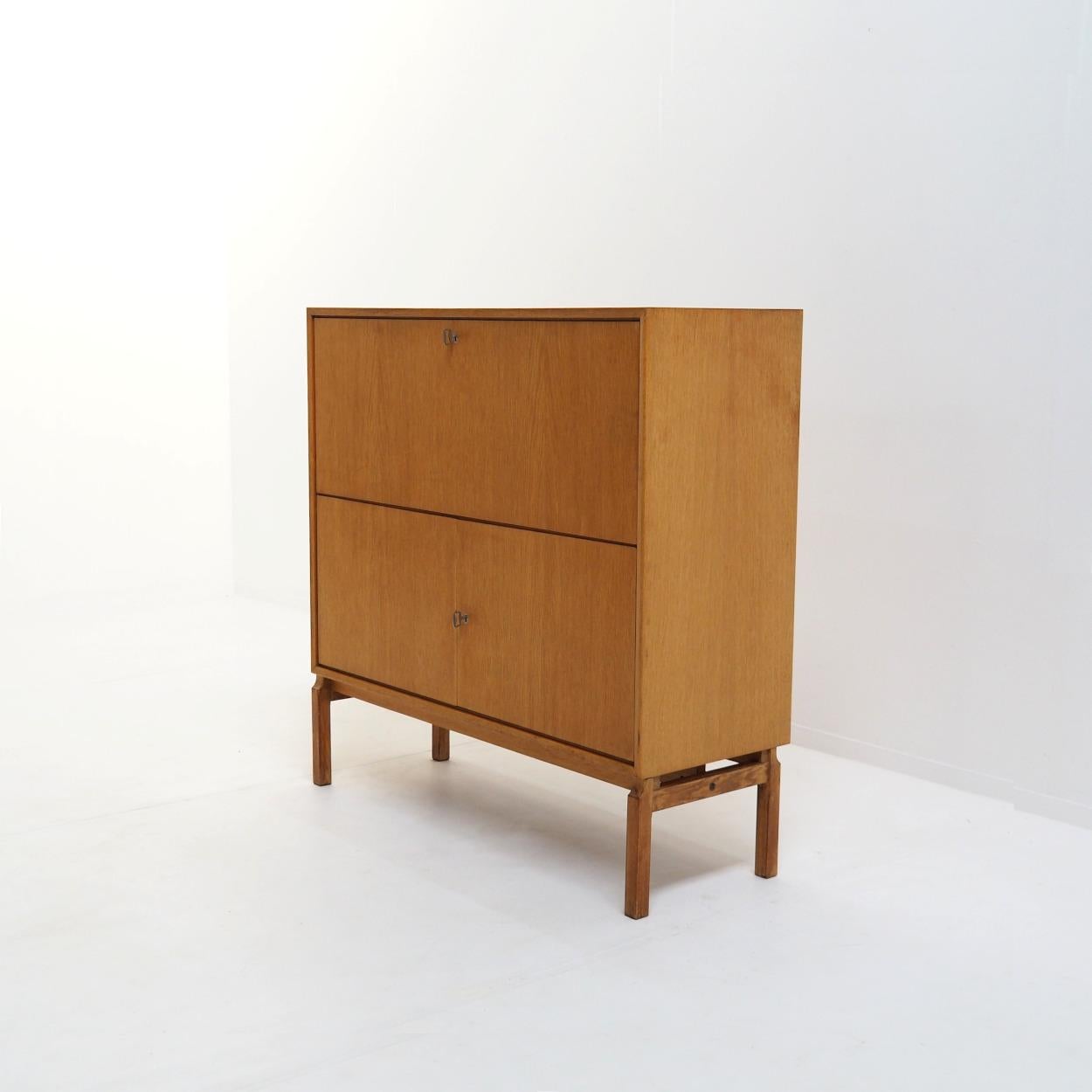 Mid-Century Modern IKEA ‘MTP’ Cabinet in Natural Oak, Designed by Marian Grabinski in 1963 For Sale