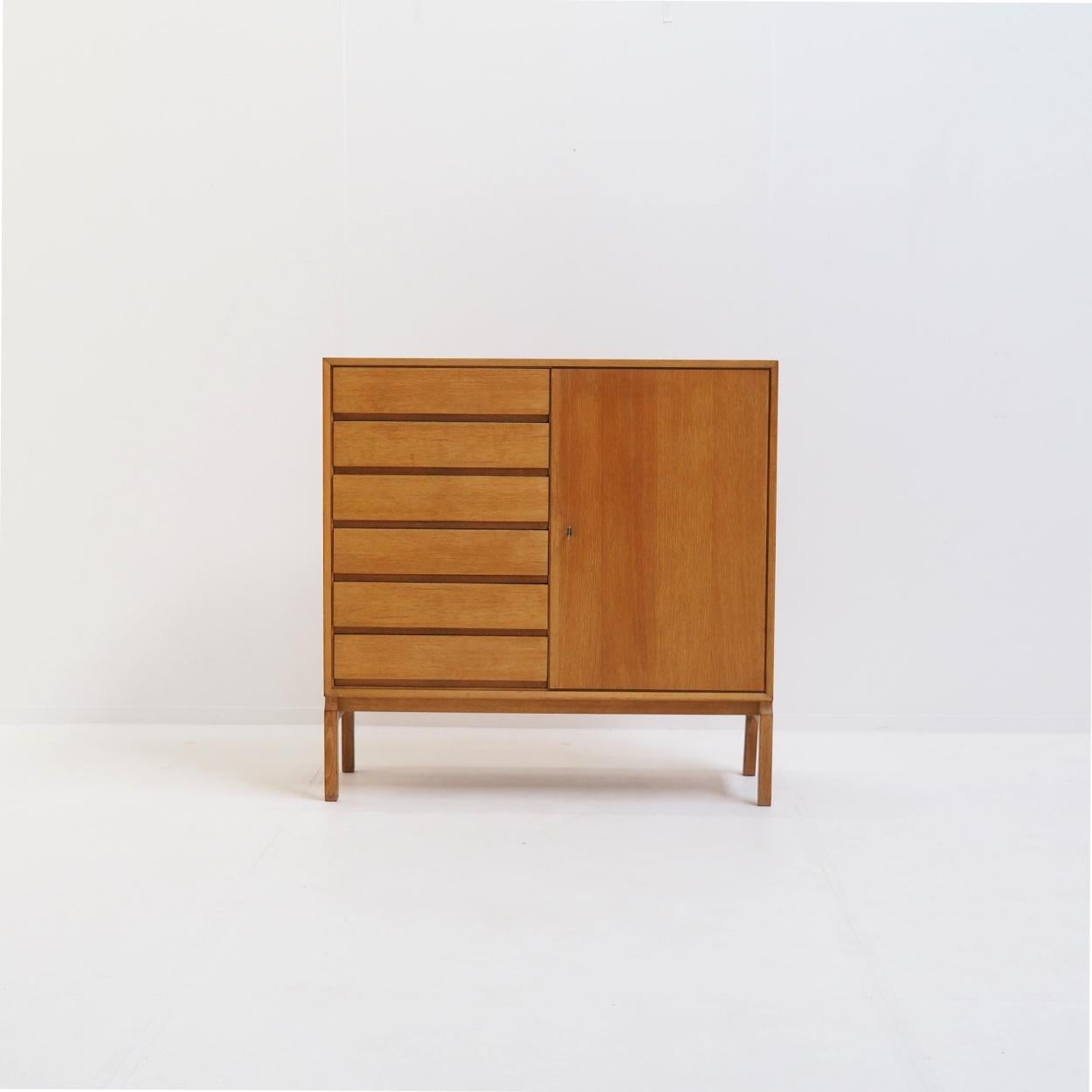 IKEA ‘MTP DL’ Cabinet in Natural Oak, Designed by Marian Grabinski in 1963 1