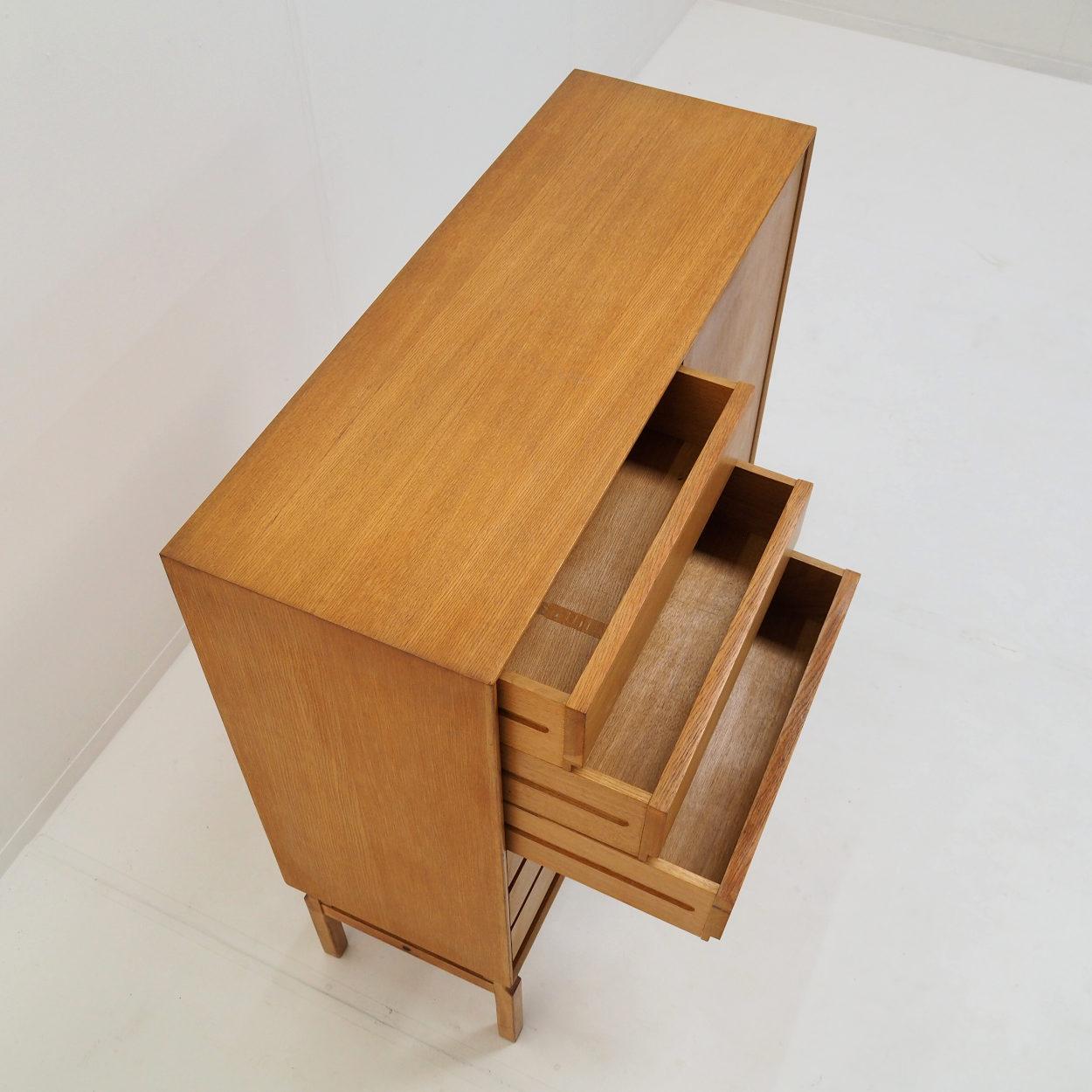 Mid-Century Modern IKEA ‘MTP DL’ Cabinet in Natural Oak, Designed by Marian Grabinski in 1963