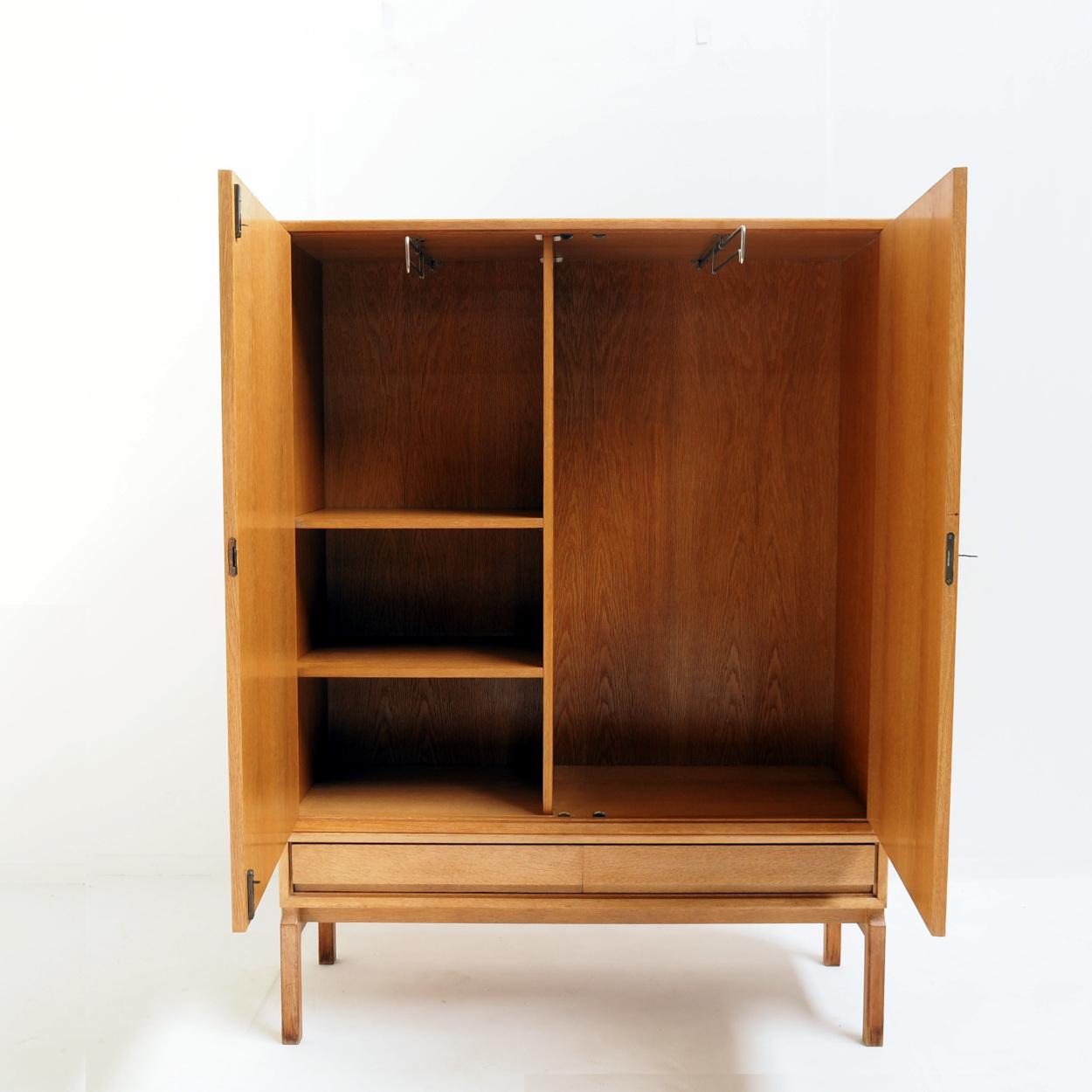 IKEA ‘MTP’ Wardrobe by Marian Grabinski for IKEA, 1963, Natural Oak en vente 3