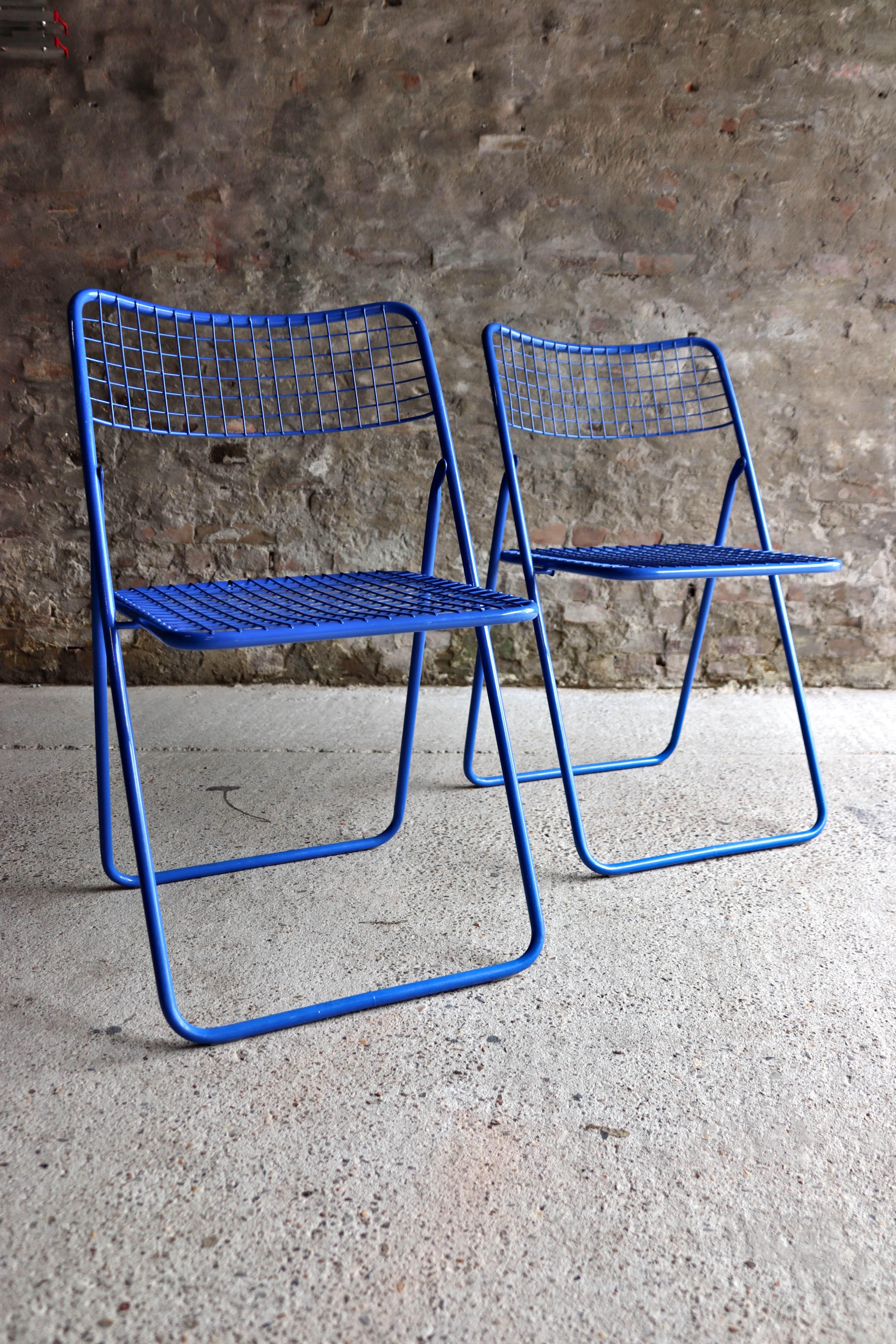 This really cool chair is called Rappen / Ted Net and is designed by Niels Gammelgaard for IKEA in the 1970s. With a blue lacquered metal seat and backrest and is in good condition. It has little signs of usage. Perfect choice for gardens, terraces