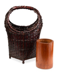 Ikebana basket in bamboo and rattan coated with a balck and red lacquer finish