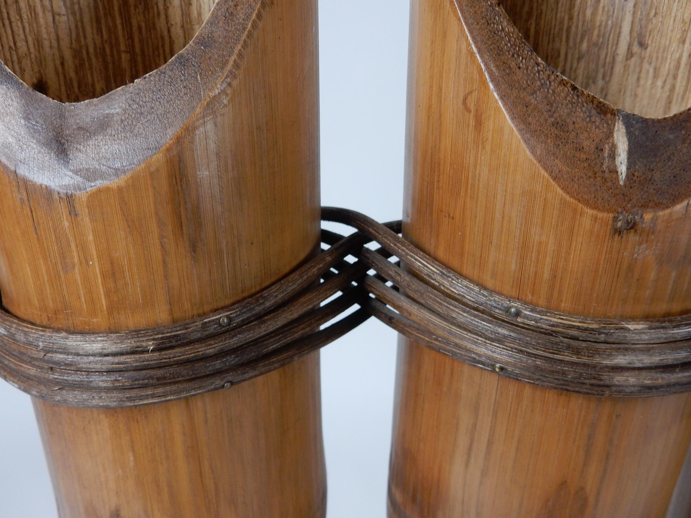 Bambù Vaso per fiori Ikebana a triplo gambo di bambù e rattan Giappone anni '50 in vendita