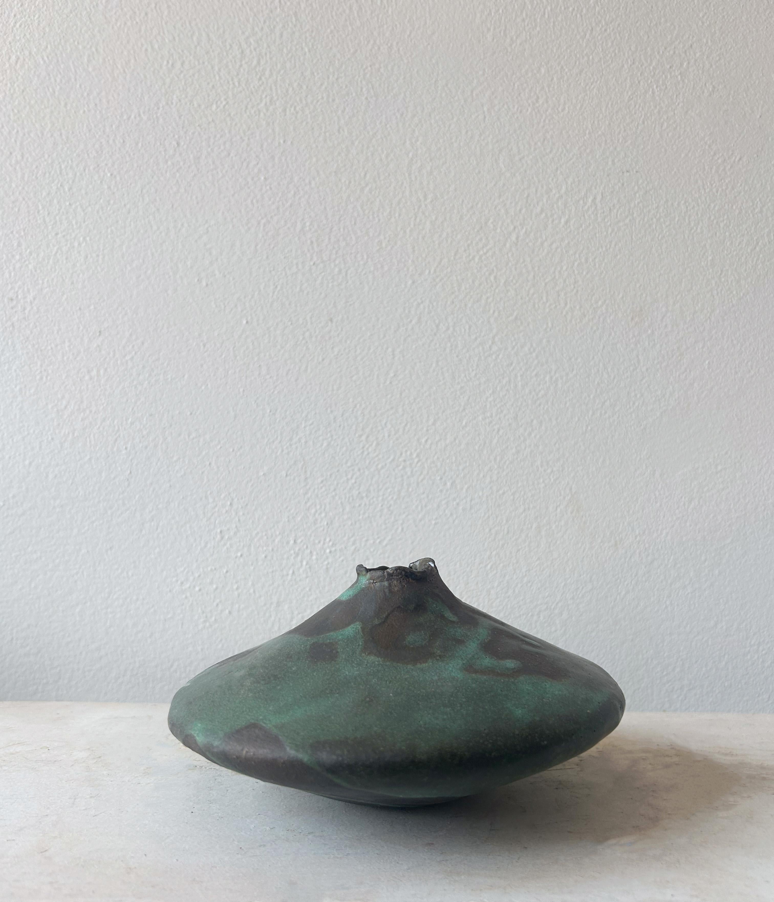 Américain Vase Ikebana, patiné en vente