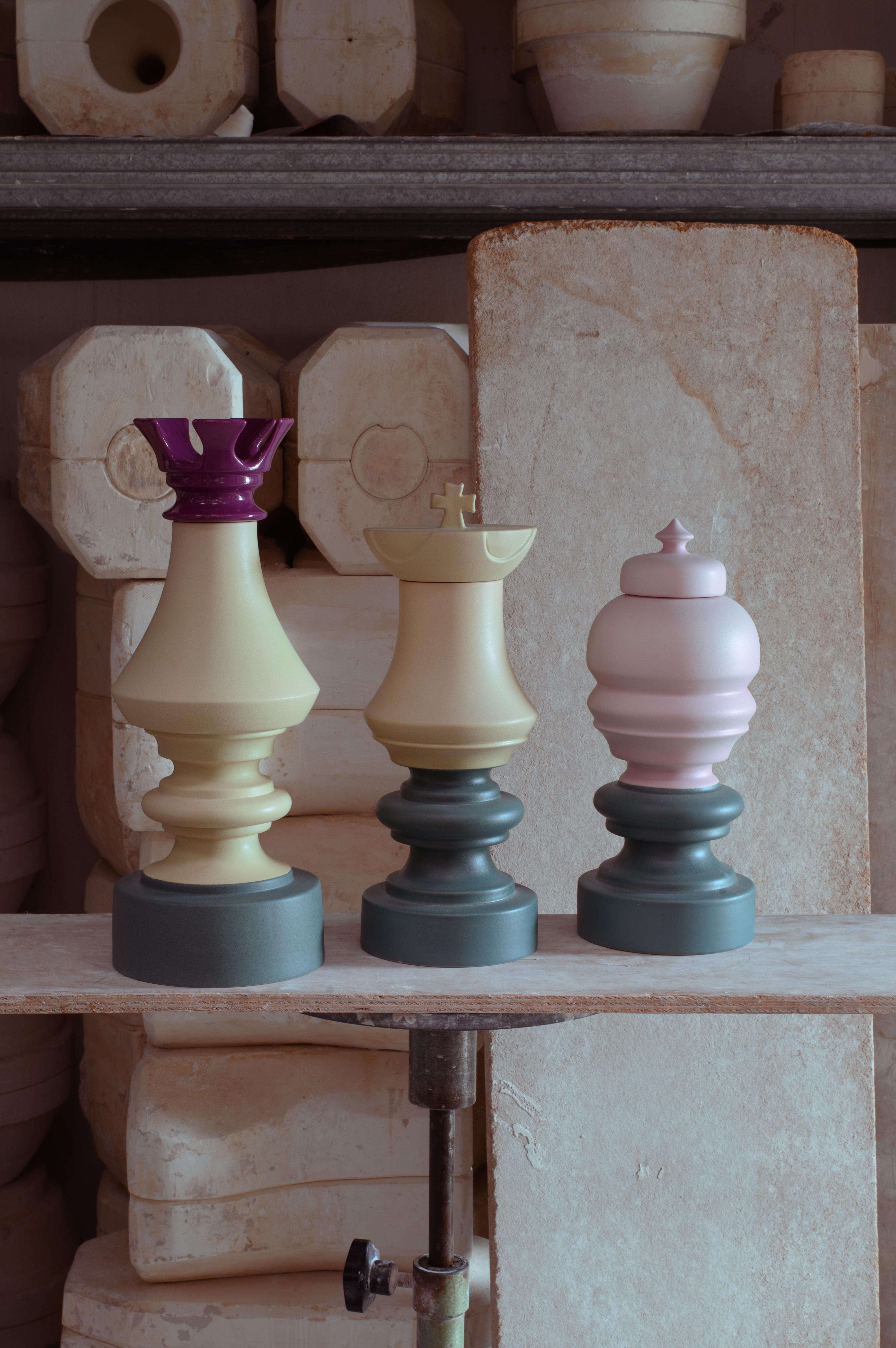 Moderne IKN-2 Nuoveforme Chess Queen ( Reine des échecs) en vente