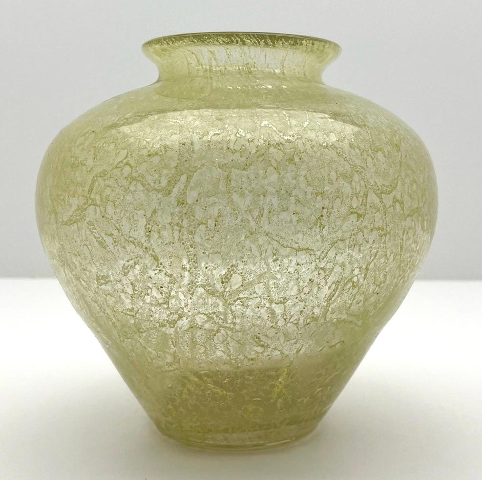 Fait main Vase en verre d'art Ikora, produit par WMF en Allemagne, années 1930 par Karl Wiedmann en vente