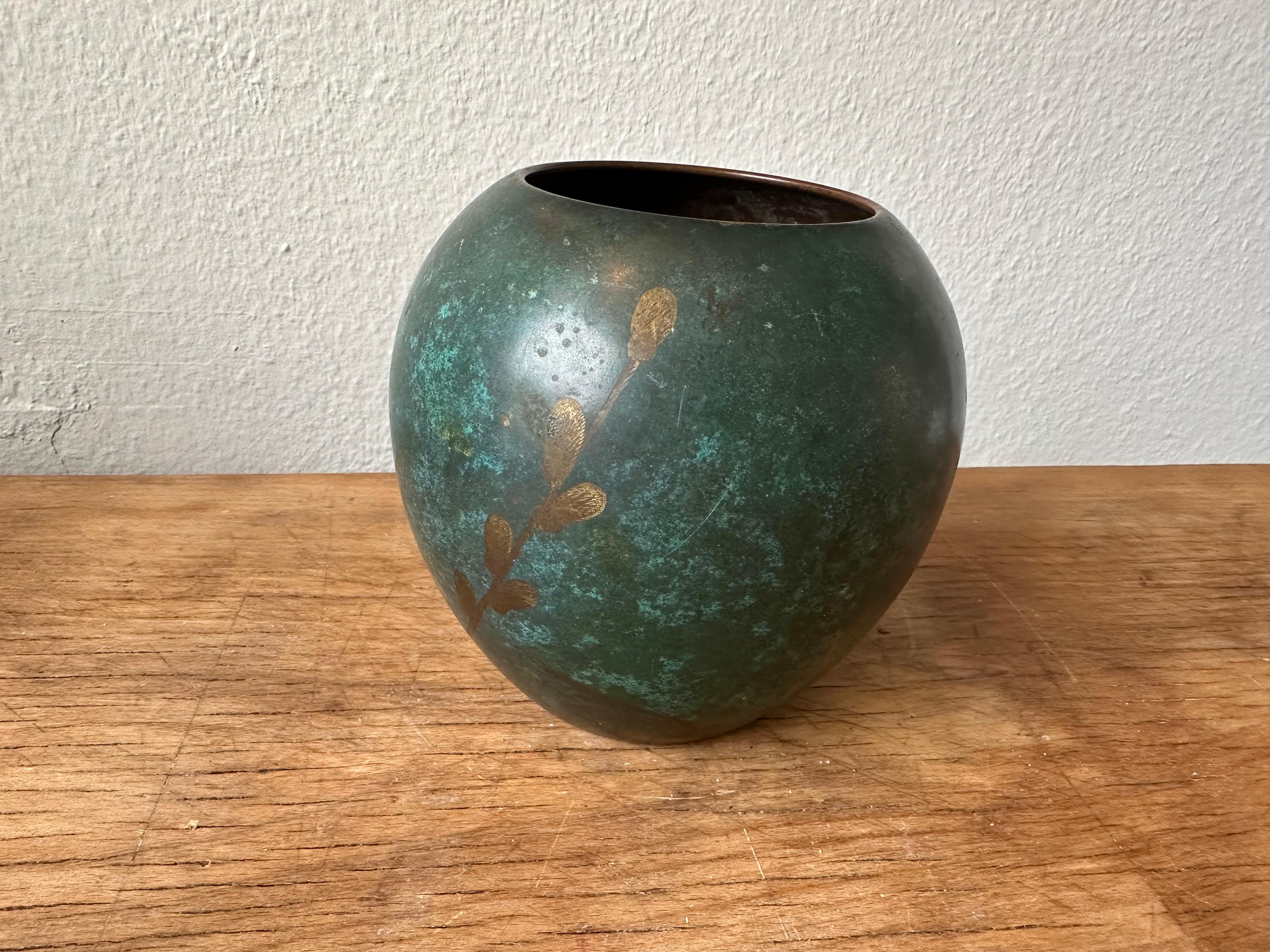 Ikora Vase - WMF Art Deco Bronze with Stylized Willow Branch by Paul Haustein  In Good Condition For Sale In Hamburg, DE